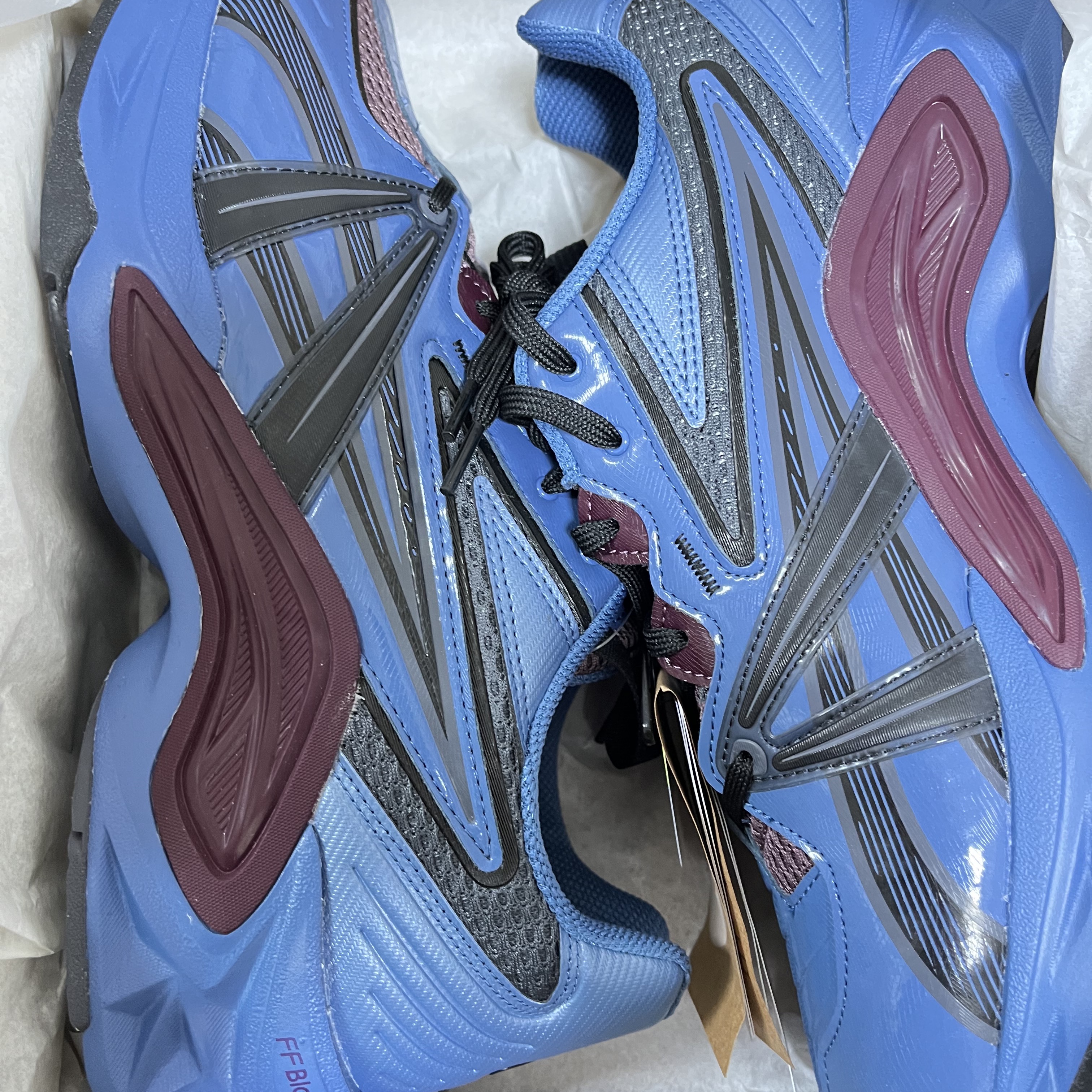 Asics HN2-S Protoblast Azure 착용 스타일