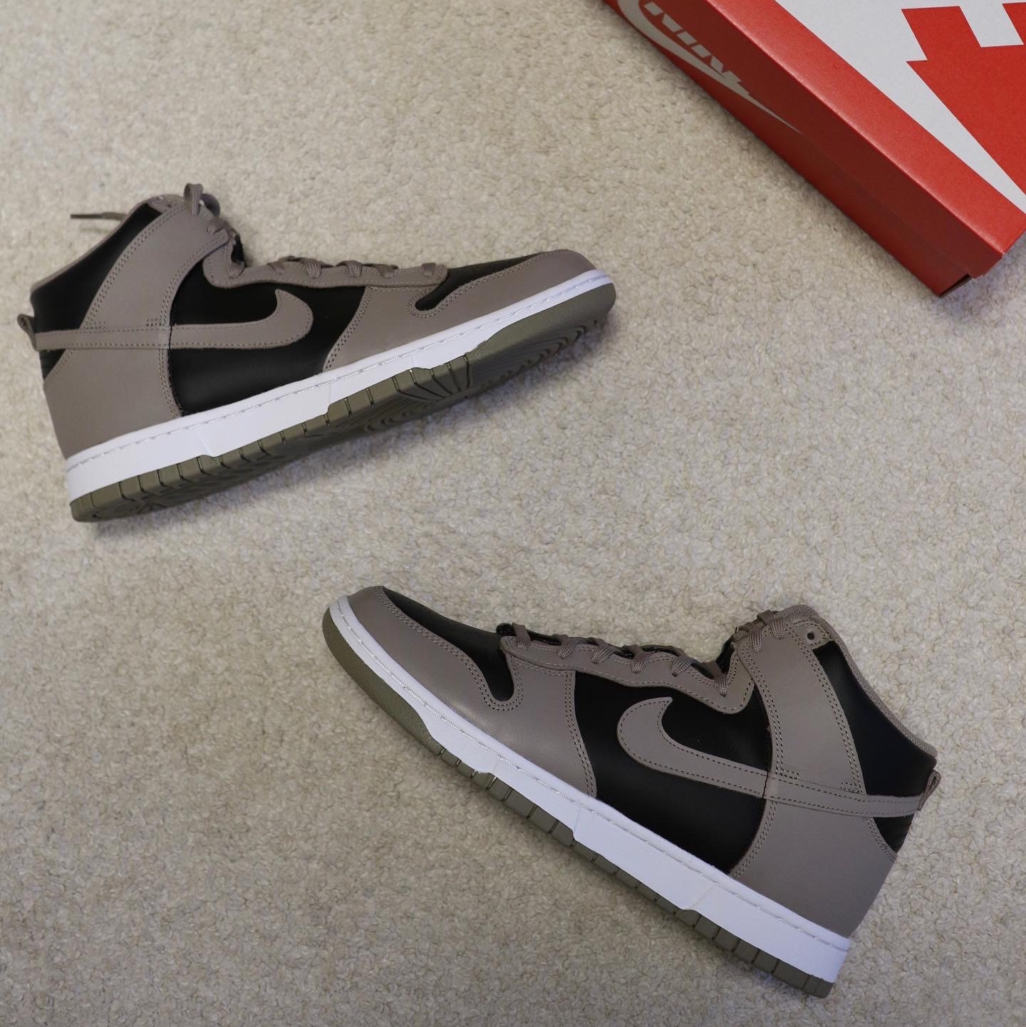 (W) Nike Dunk High Moon Fossil 착용 스타일 - 3