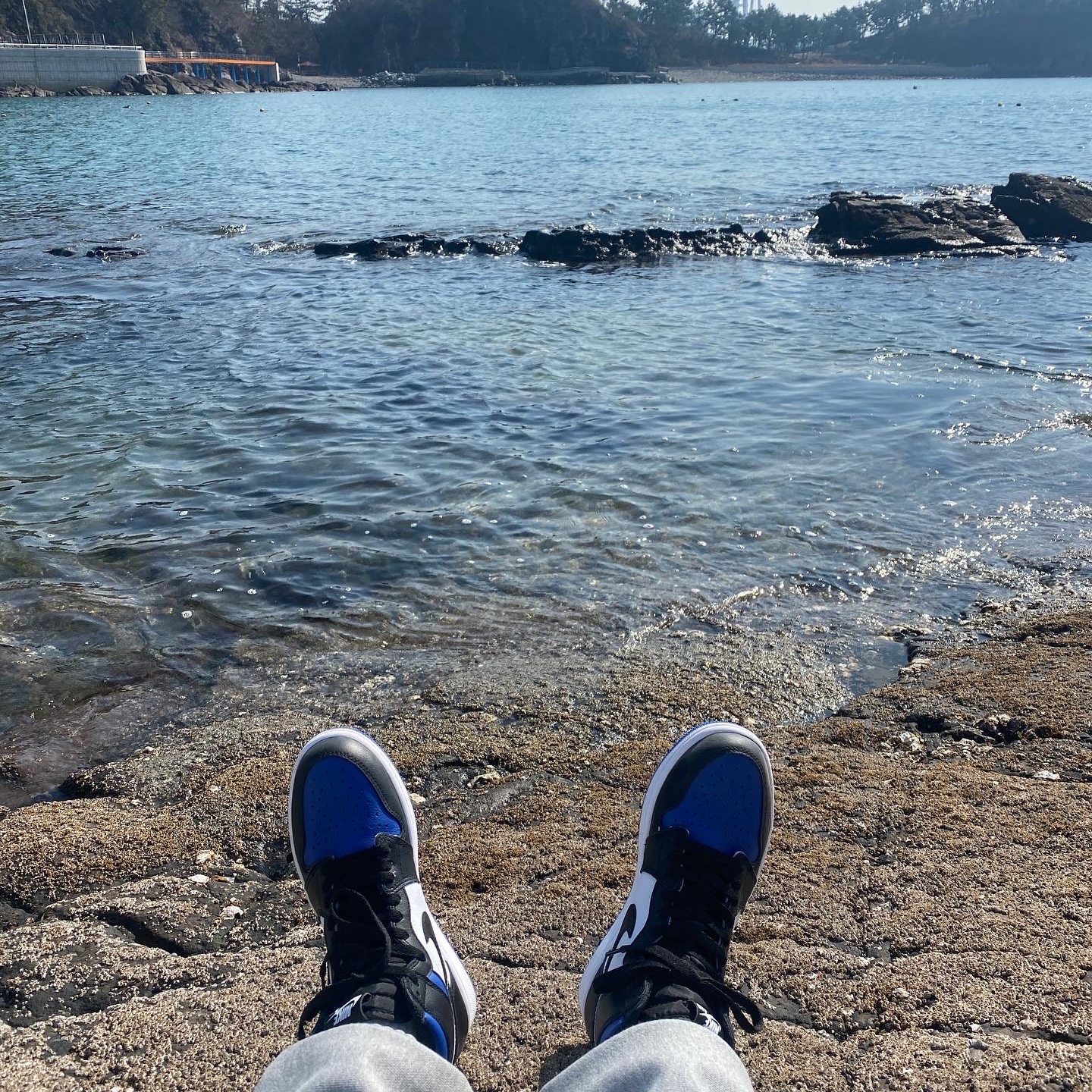 Jordan 1 Retro High OG Royal Toe 착용 스타일 - 2