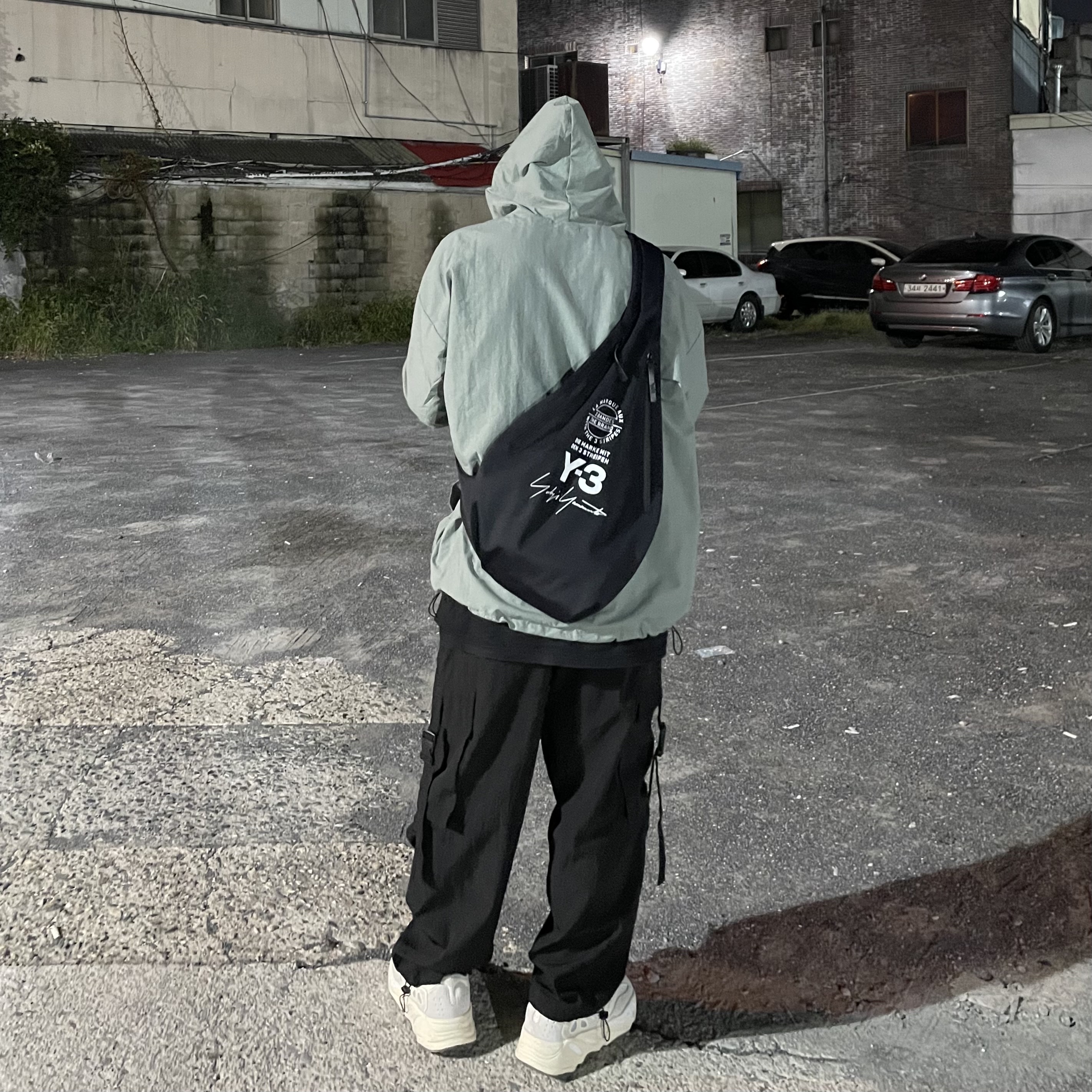 Adidas Yeezy Boost 700 Analog 2019 착용 스타일