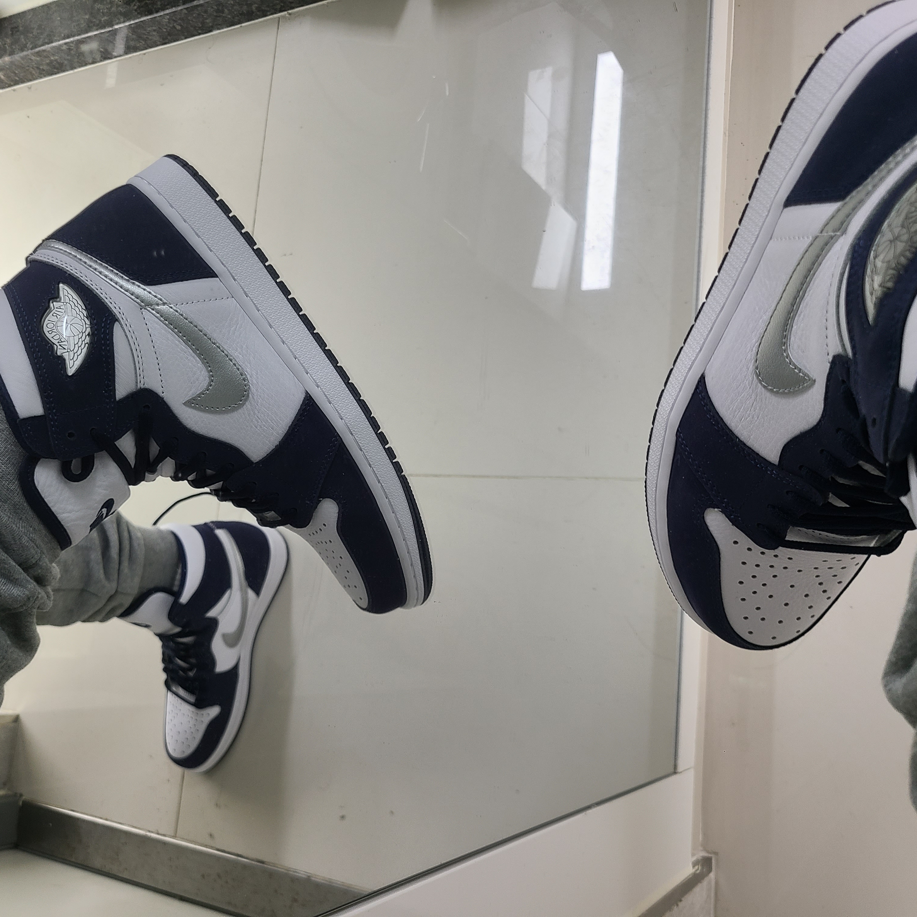 Jordan 1 Retro High OG CO.JP Midnight Navy, (GS) Jordan 1 Retro High OG CO.JP Midnight Navy 착용 스타일 - 2