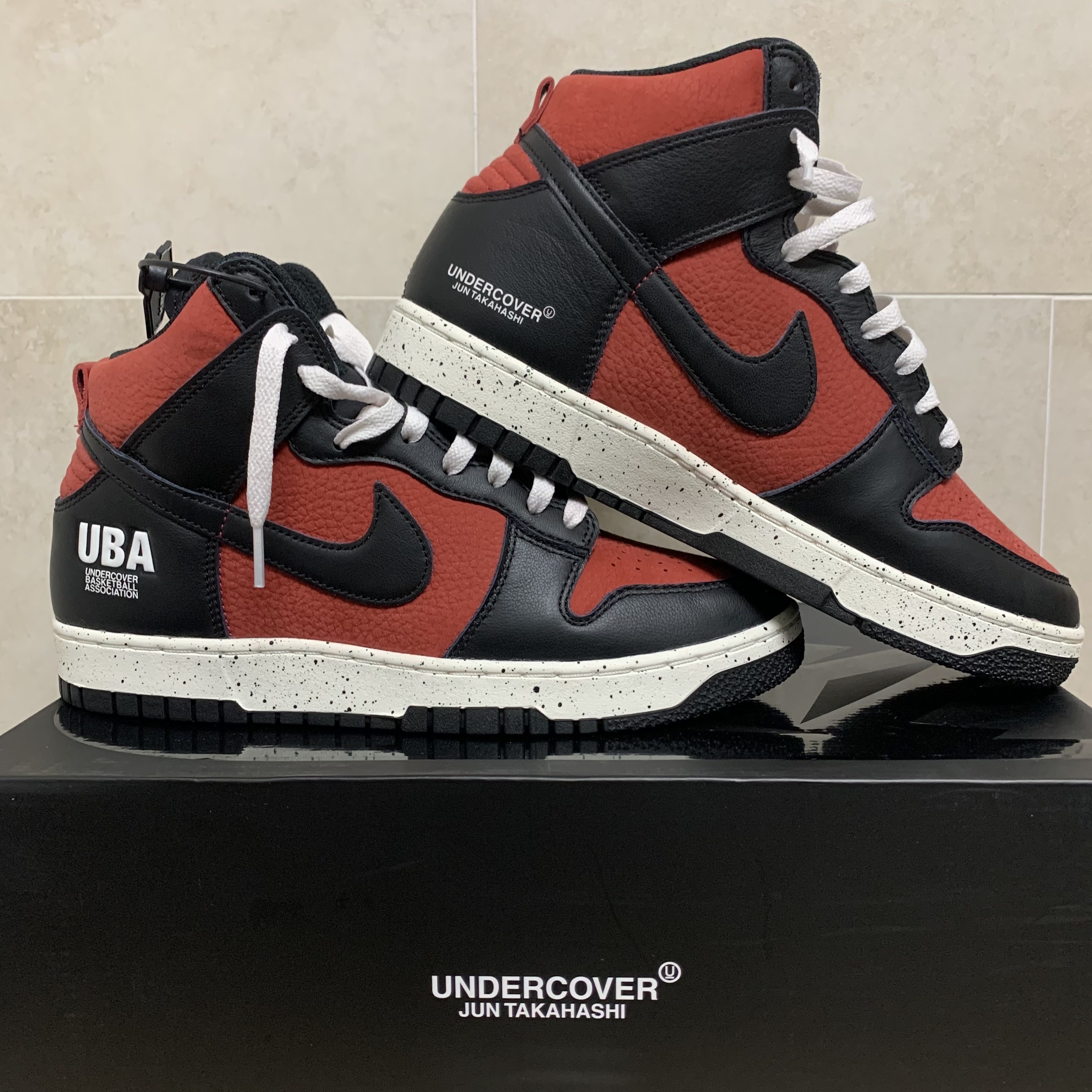 Nike x Undercover Dunk High 1985 Gym Red 착용 스타일 - 2