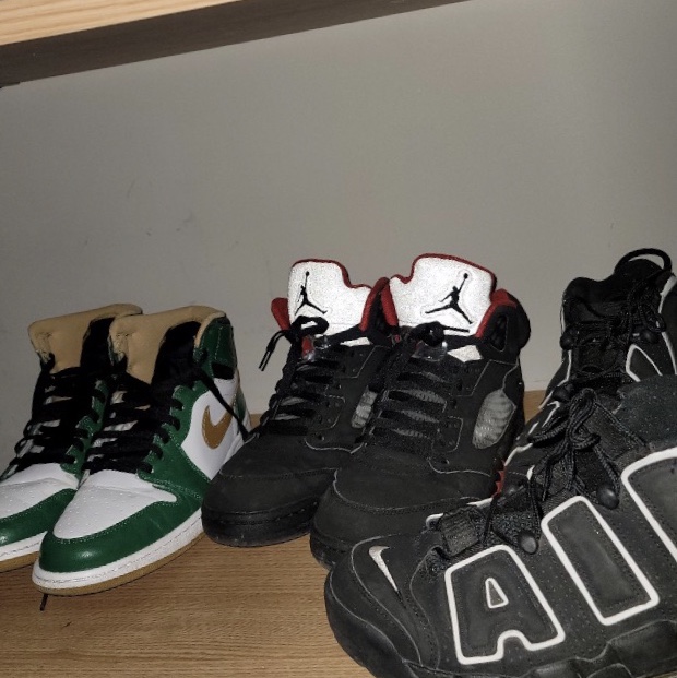 Jordan 1 Retro High OG Celtics, Jordan 5 x Supreme Retro Black 착용 스타일
