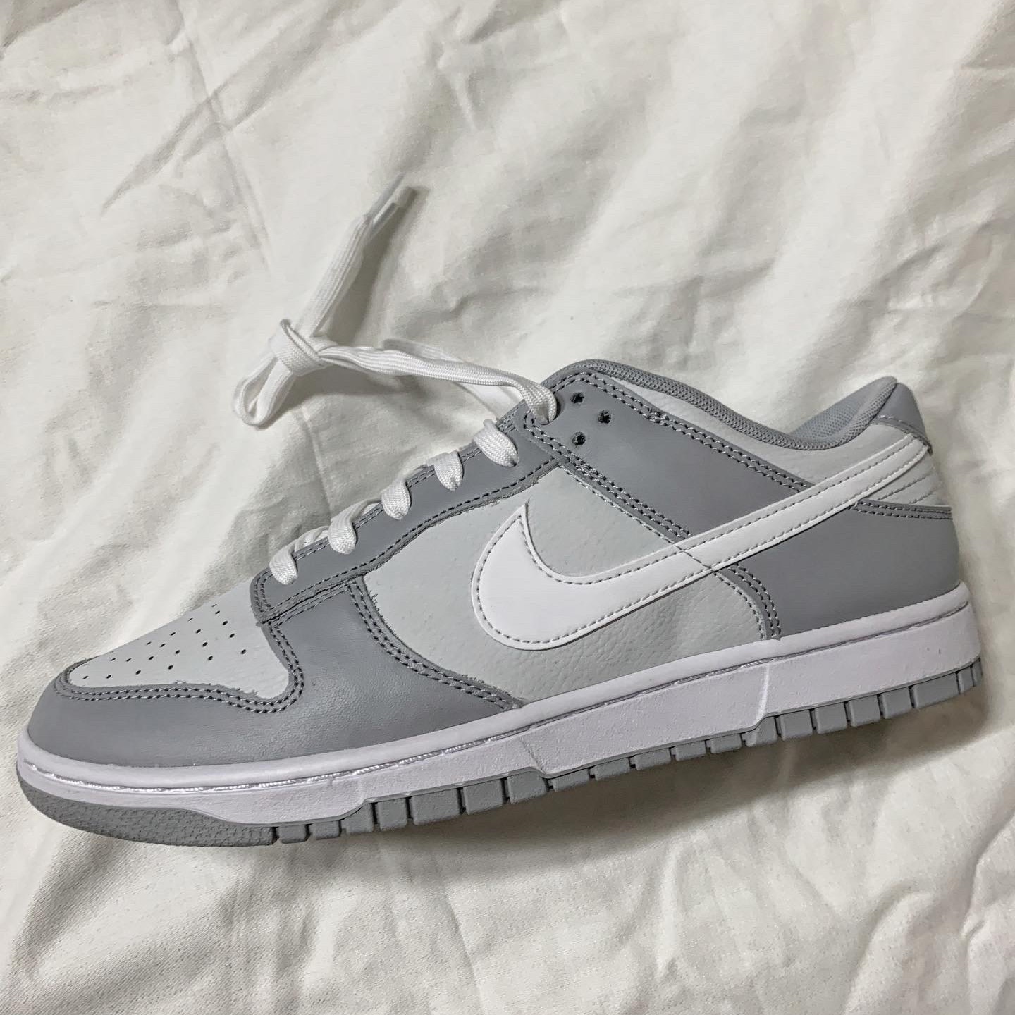 Nike Dunk Low Retro Wolf Grey 착용 스타일 - 3