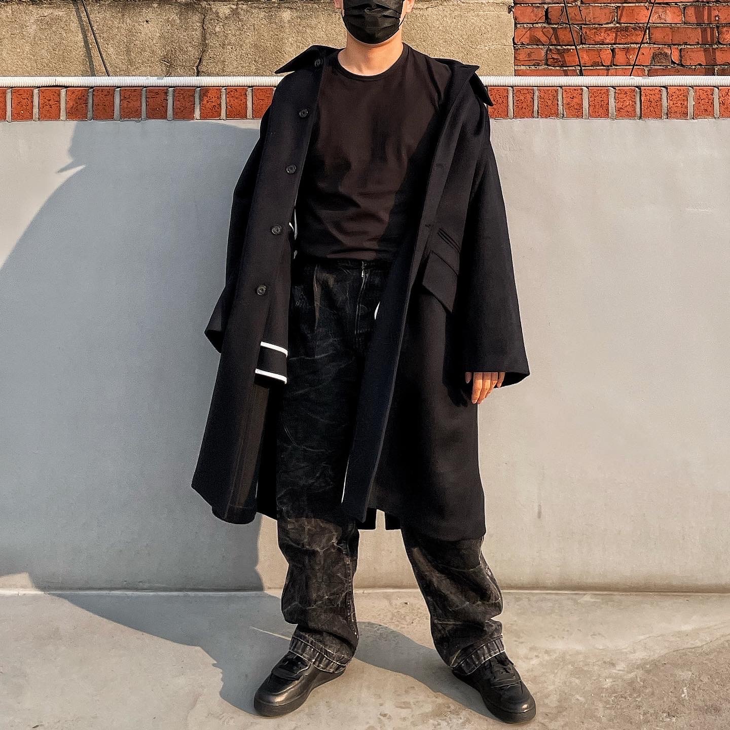 Nike x Comme des Garcons Homme Plus Air Force Mid Black 착용 스타일 - 3