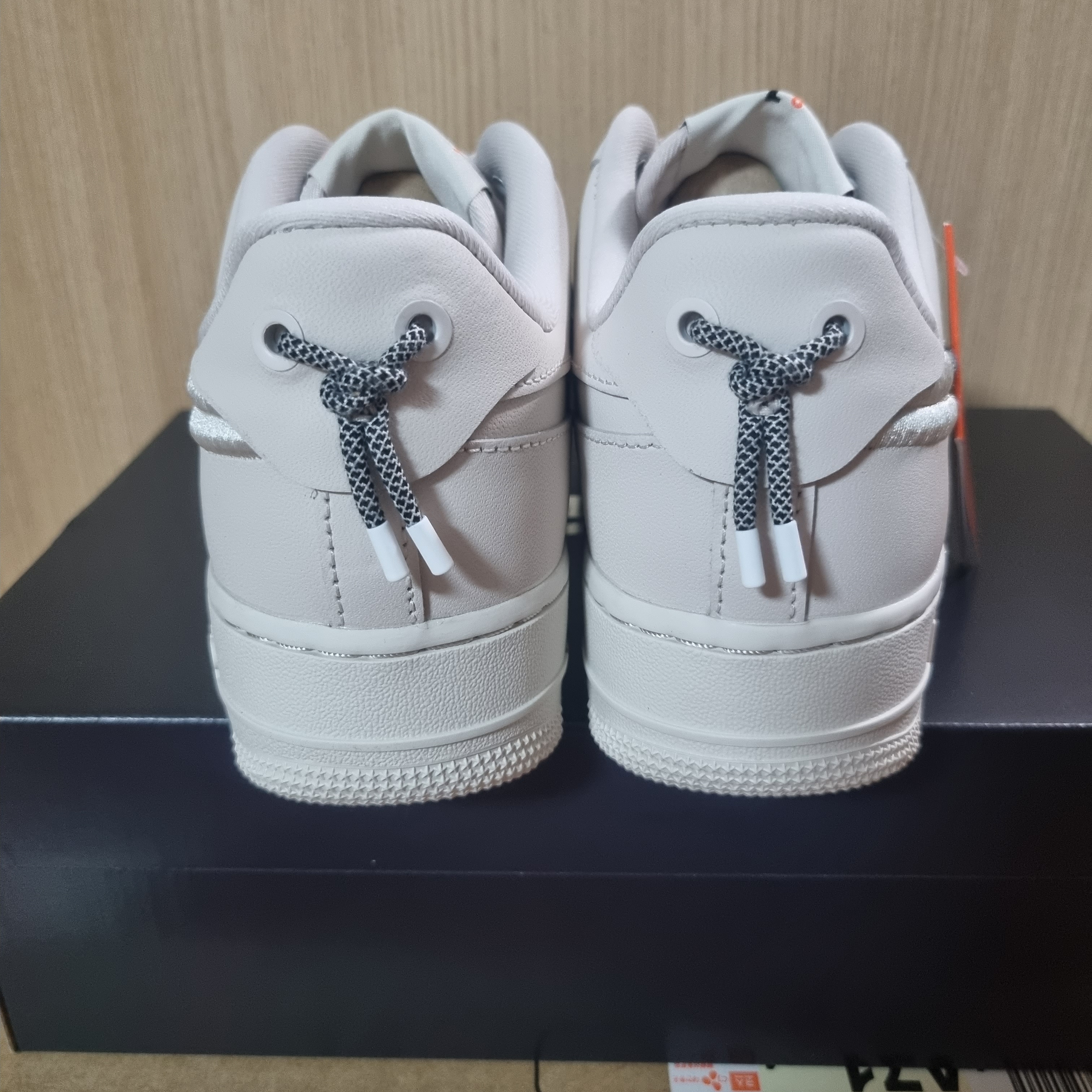 (W) Nike Air Force 1 '07 LX Light Orewood Brown 착용 스타일 - 3