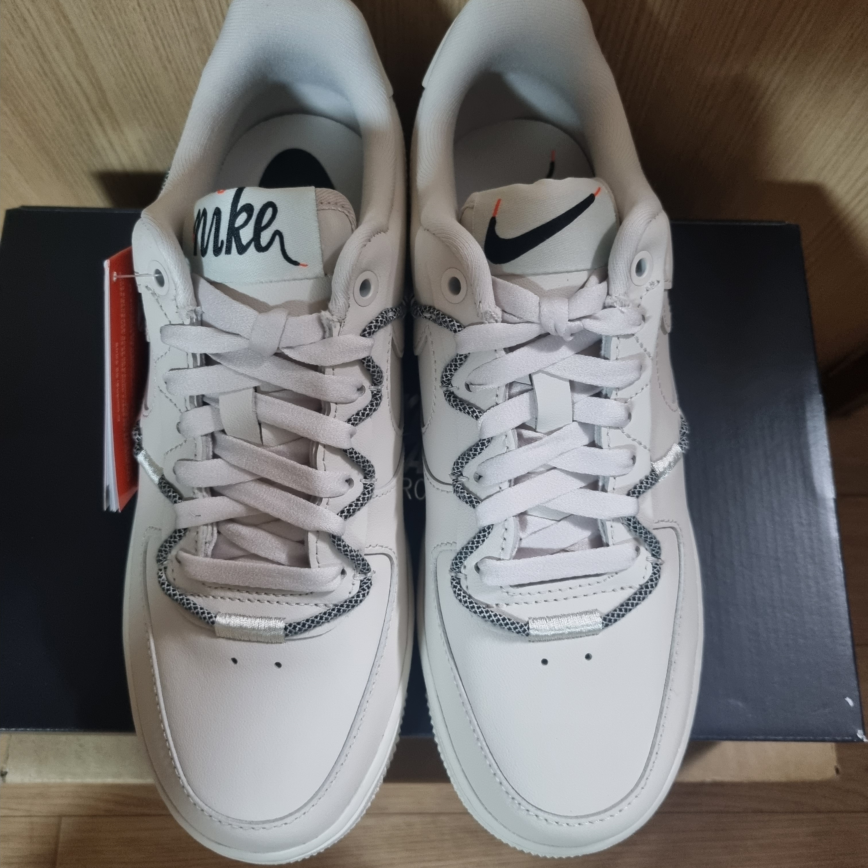 (W) Nike Air Force 1 '07 LX Light Orewood Brown 착용 스타일 - 2