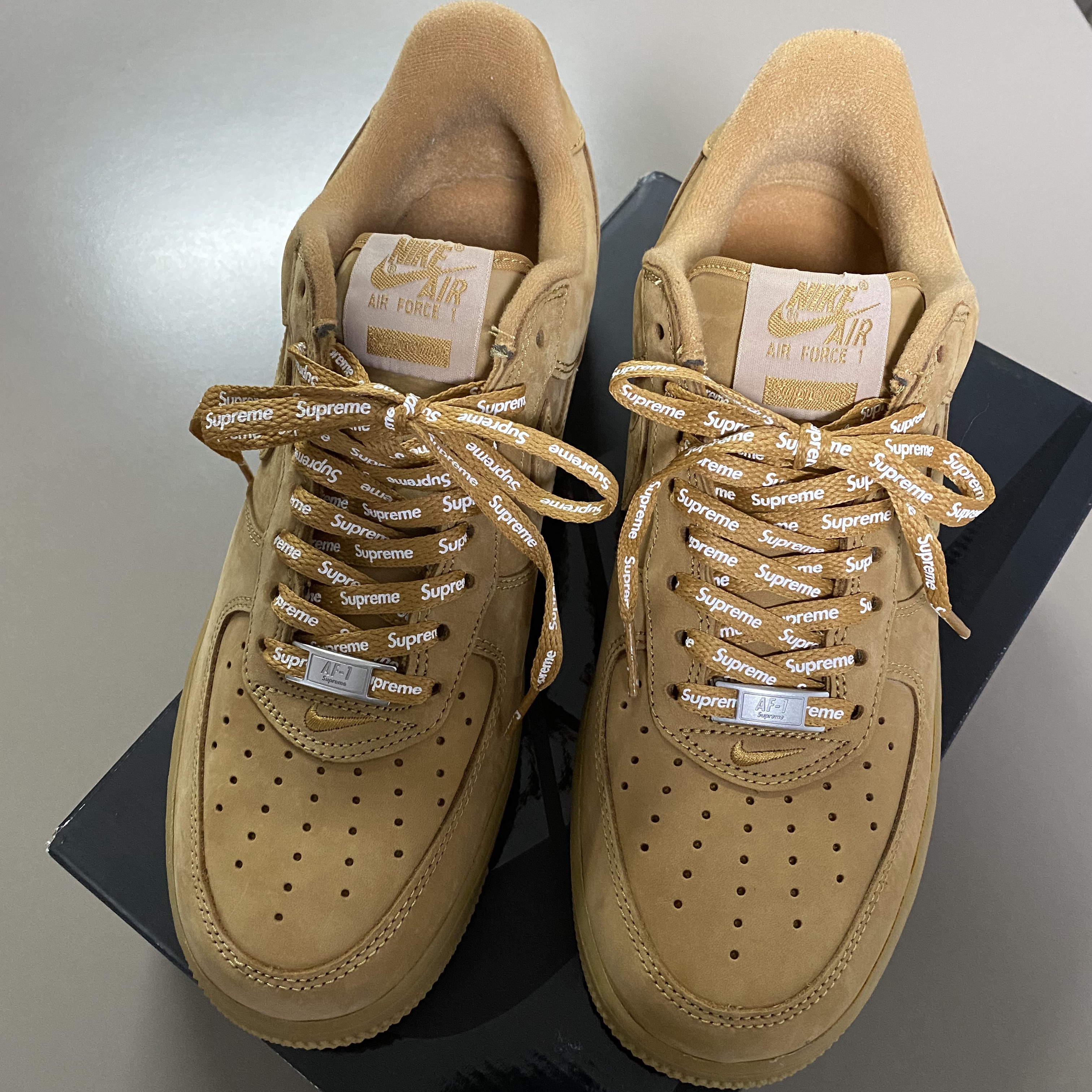 Nike x Supreme Air Force 1 Low Flax, Nike Air Force 1 '07 WB Flax 착용 스타일 - 2
