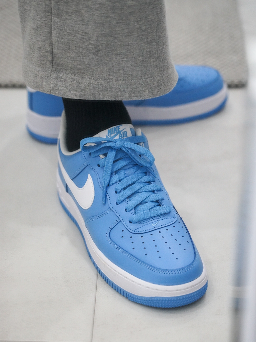 Nike Air Force 1 '07 Low University Blue 착용 스타일 - 2