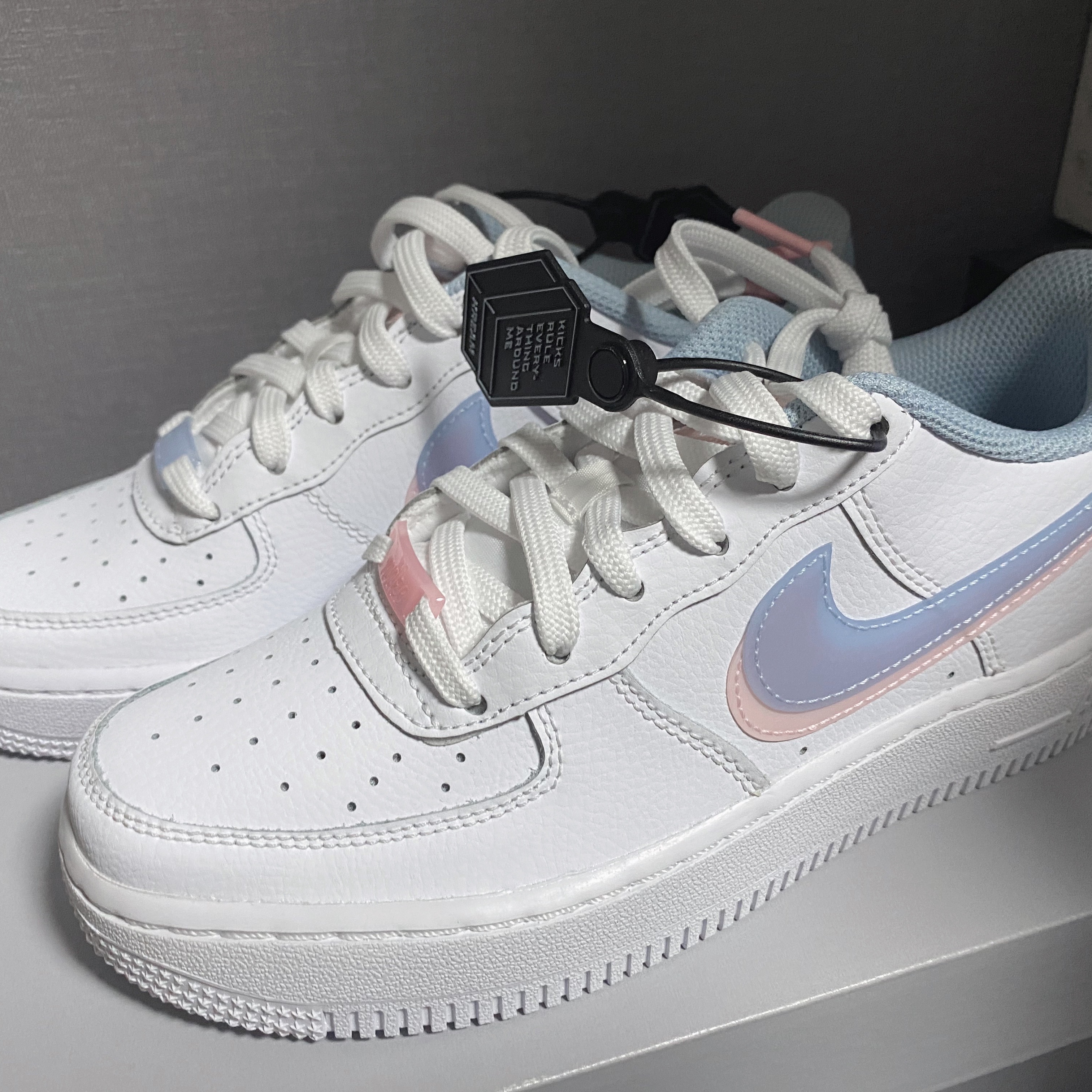 (GS) Nike Air Force 1 LV8 Double Swoosh 착용 스타일