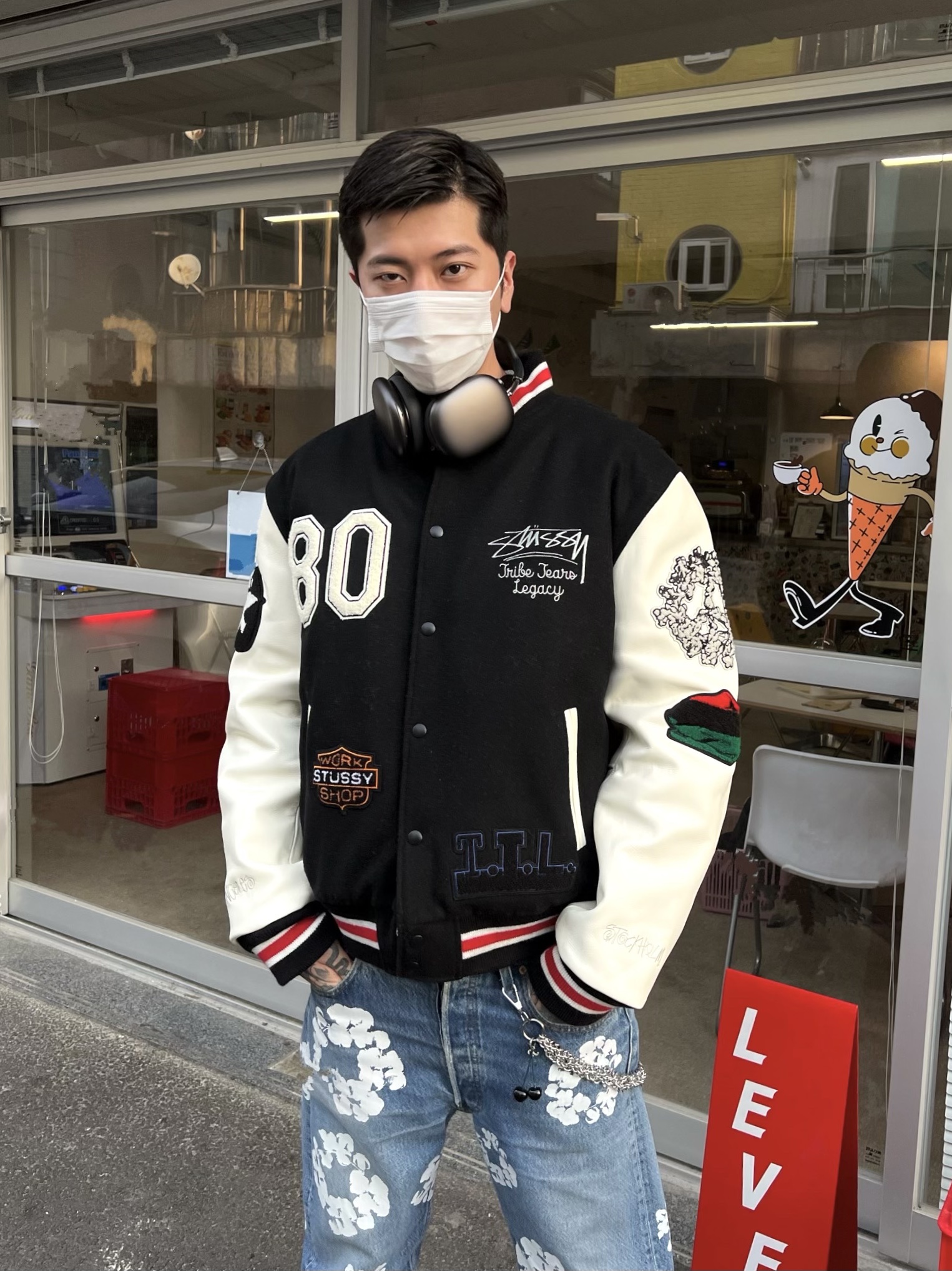 Stussy x Our Legacy x Denim Tears TTL Varsity Jacket Black, Adidas Yeezy Foam RNNR Mineral Blue 착용 스타일 - 2