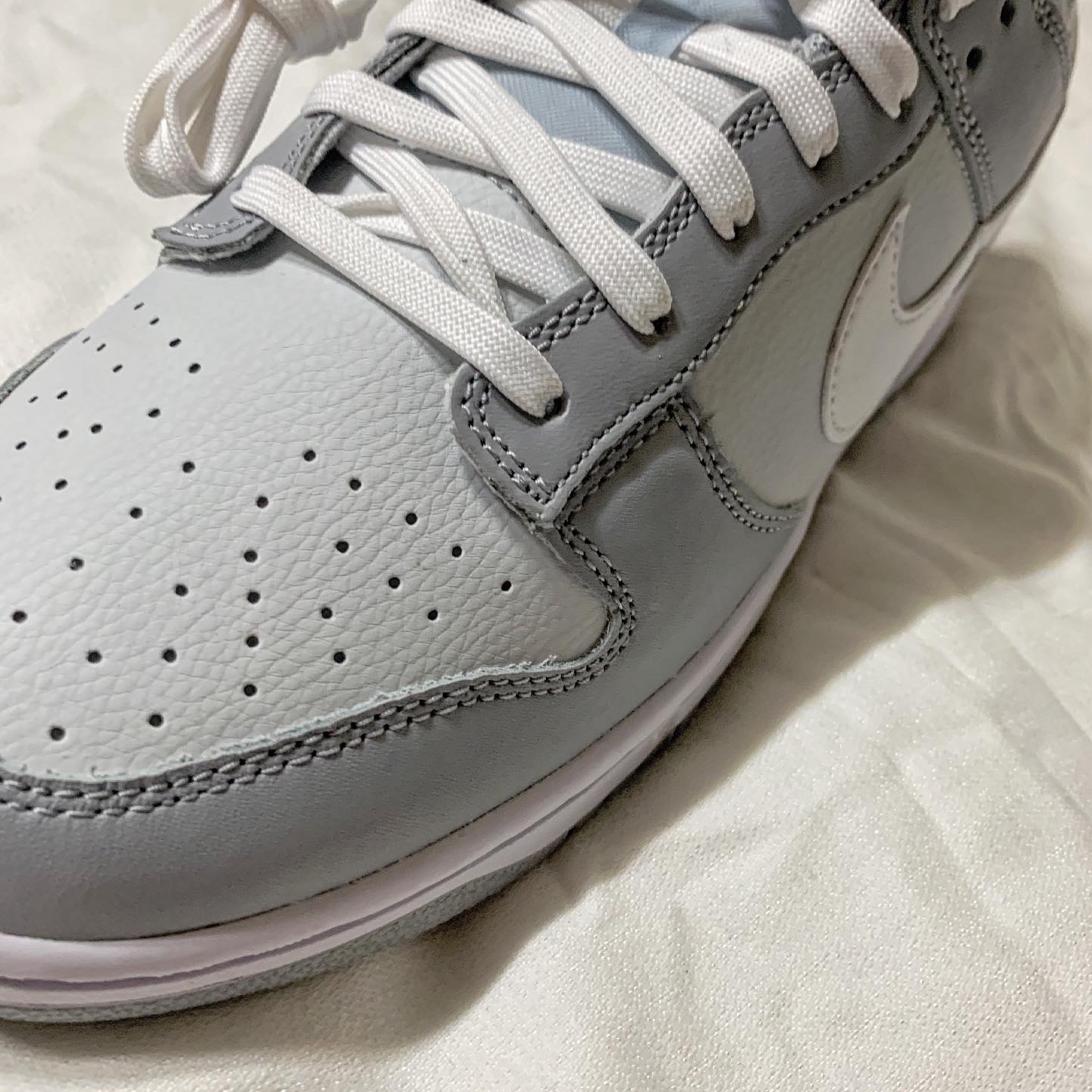 Nike Dunk Low Retro Wolf Grey 착용 스타일 - 2