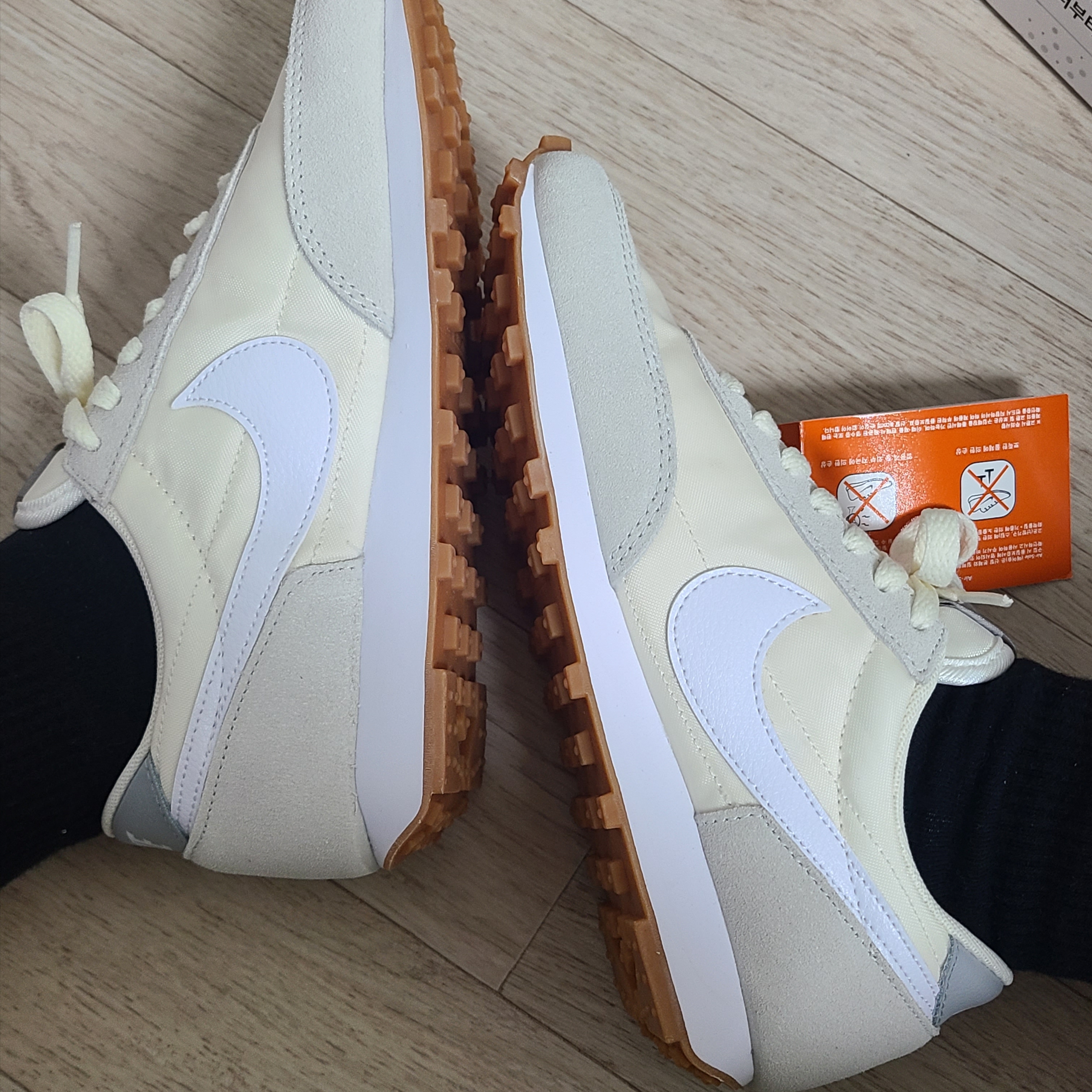 (W) Nike Daybreak Summit White 착용 스타일 - 2