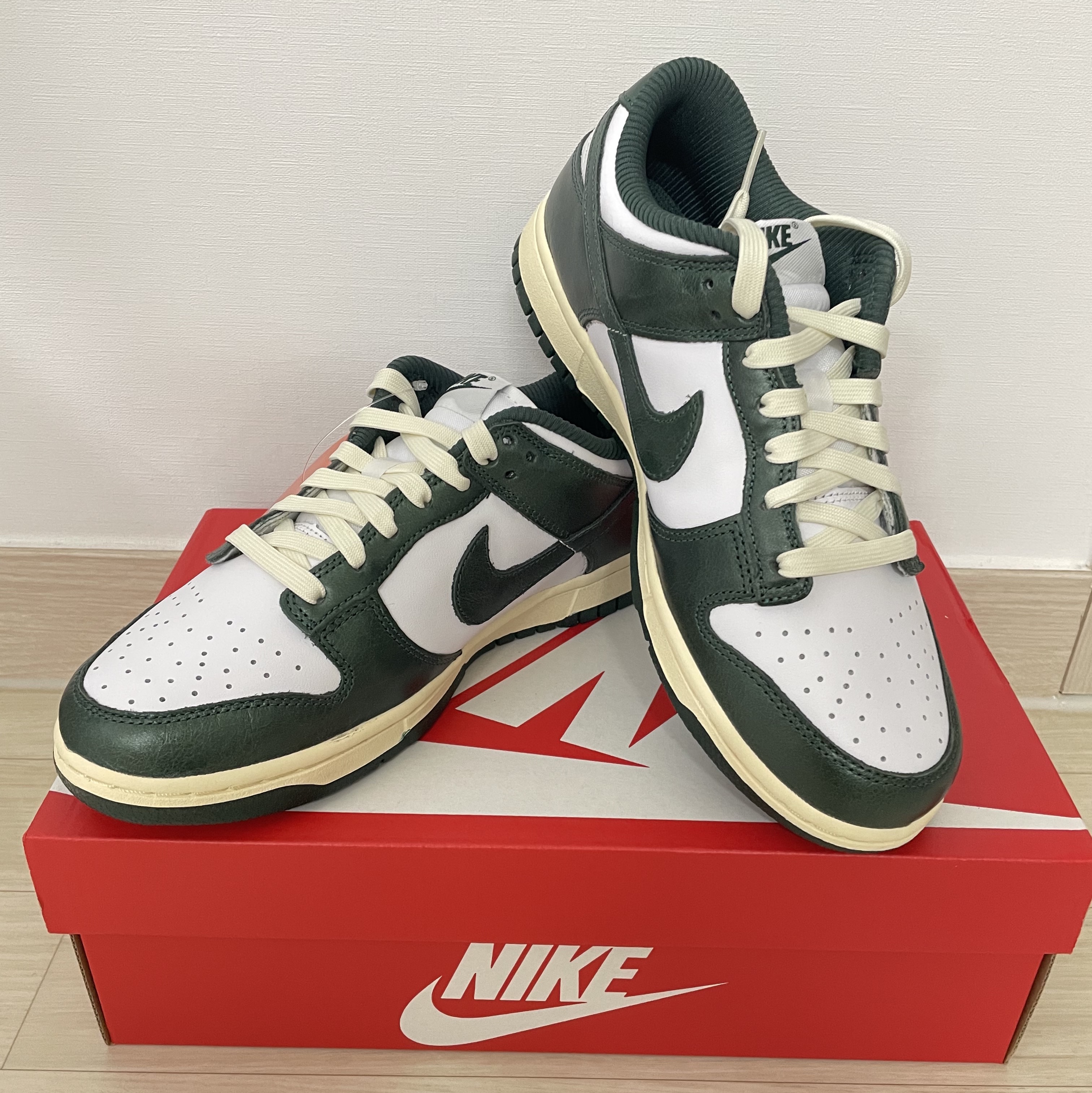 (W) Nike Dunk Low Vintage Green 착용 스타일