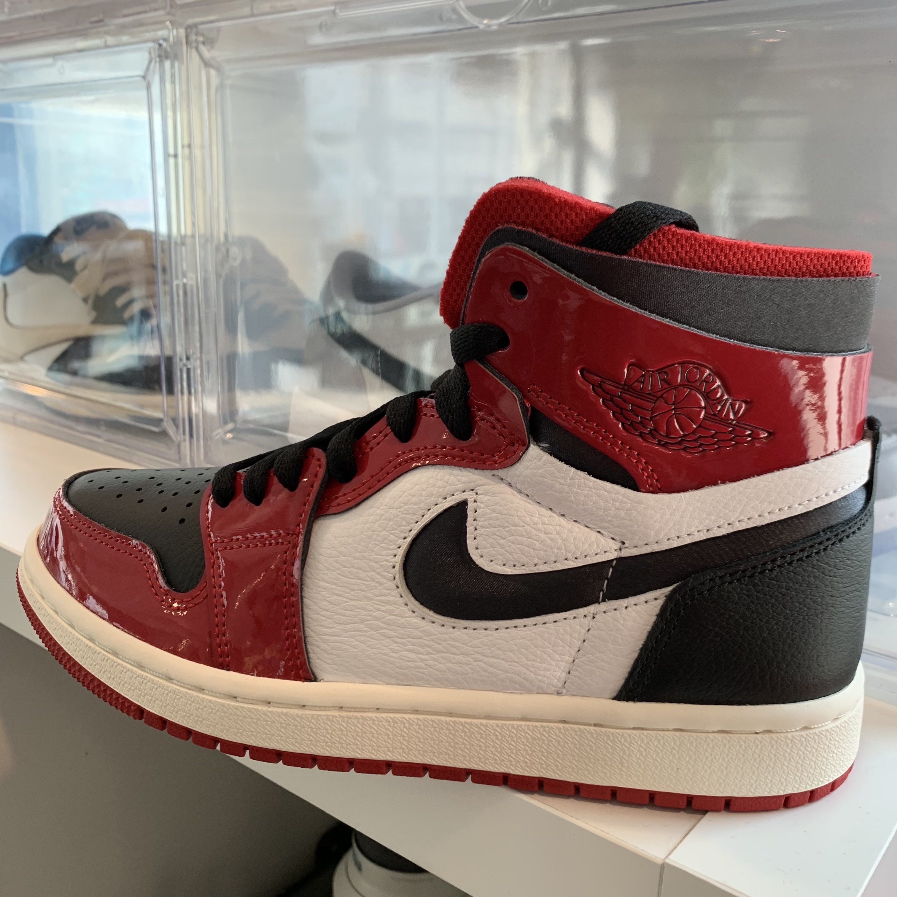 (W) Jordan 1 Zoom Air CMFT Gym Red Black 착용 스타일 - 3
