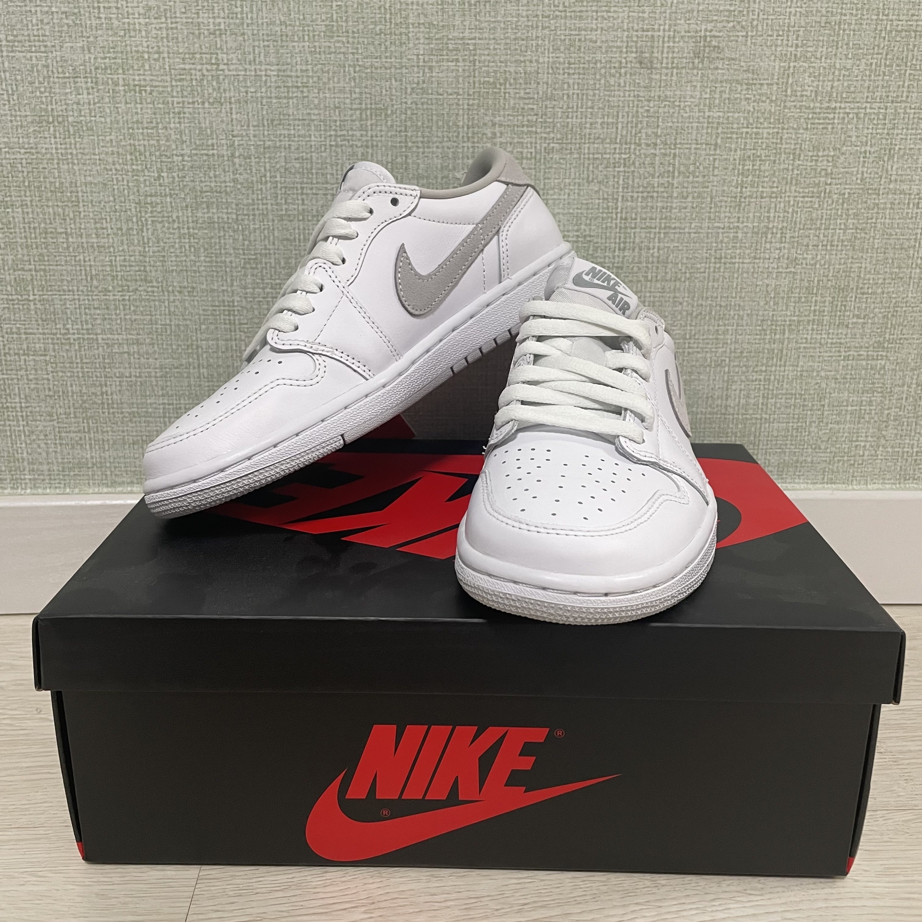 (W) Jordan 1 Low OG Neutral Grey 착용 스타일