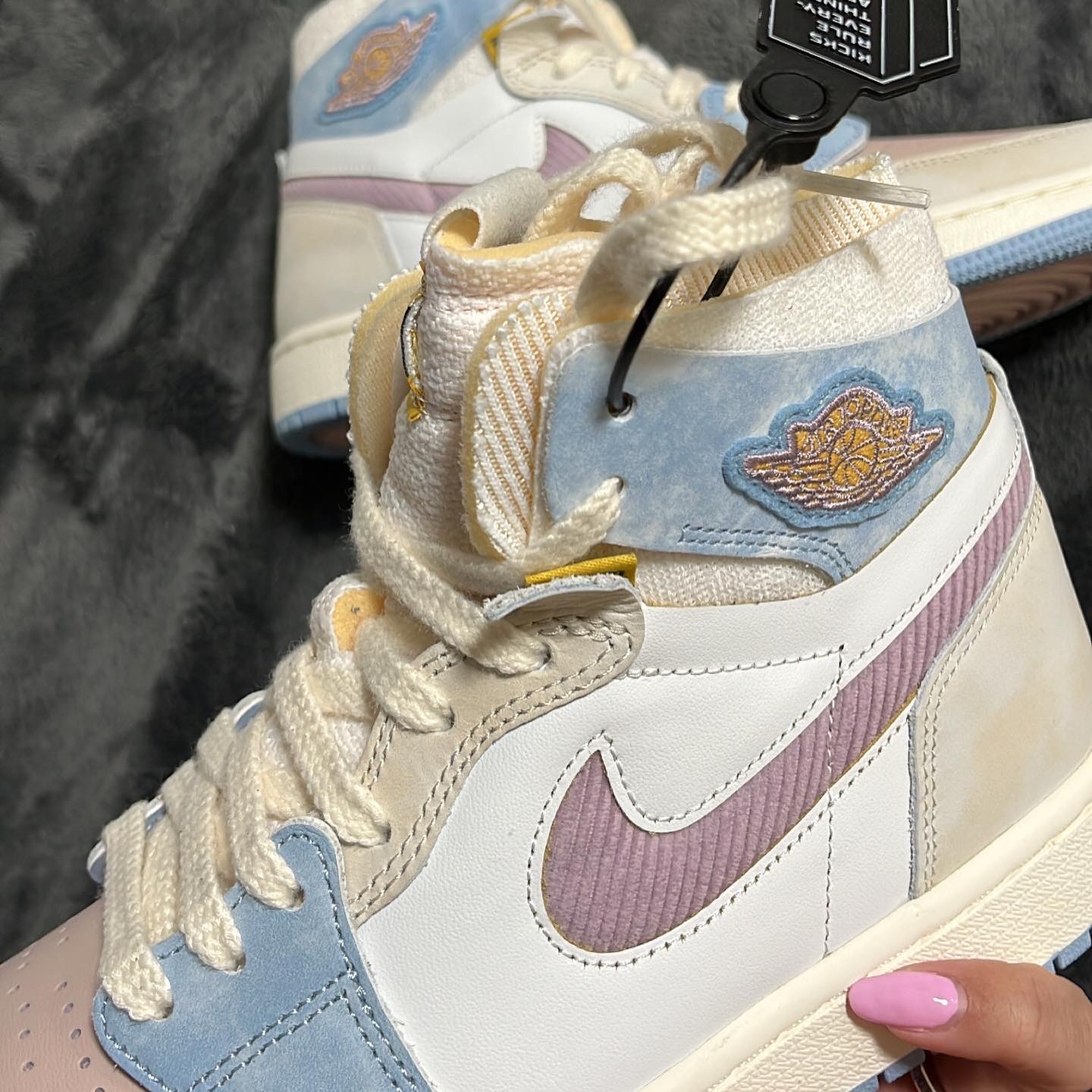 (W) Jordan 1 Zoom Air CMFT Pink Oxford Plum Fog 착용 스타일 - 2