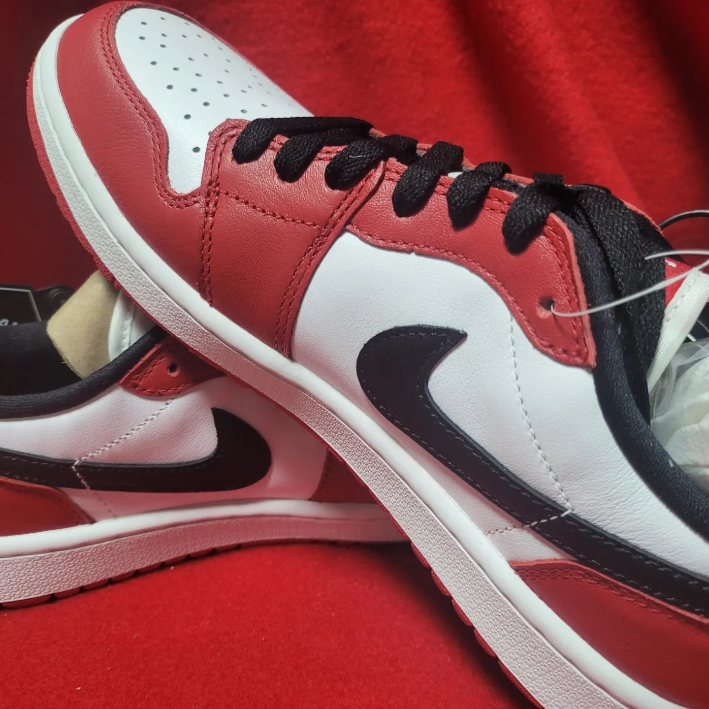 Jordan 1 Low Golf Chicago, Jordan 1 Low Golf Wolf Grey 착용 스타일 - 2