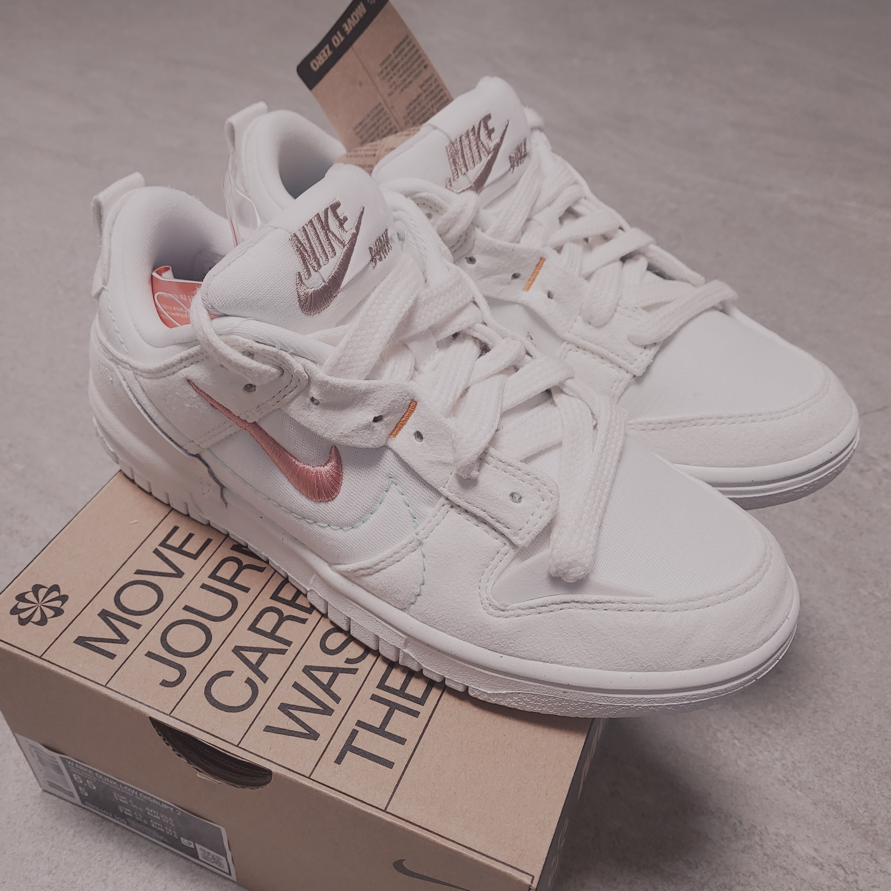 (W) Nike Dunk Low Disrupt 2 Pale Ivory Sail 착용 스타일 - 2