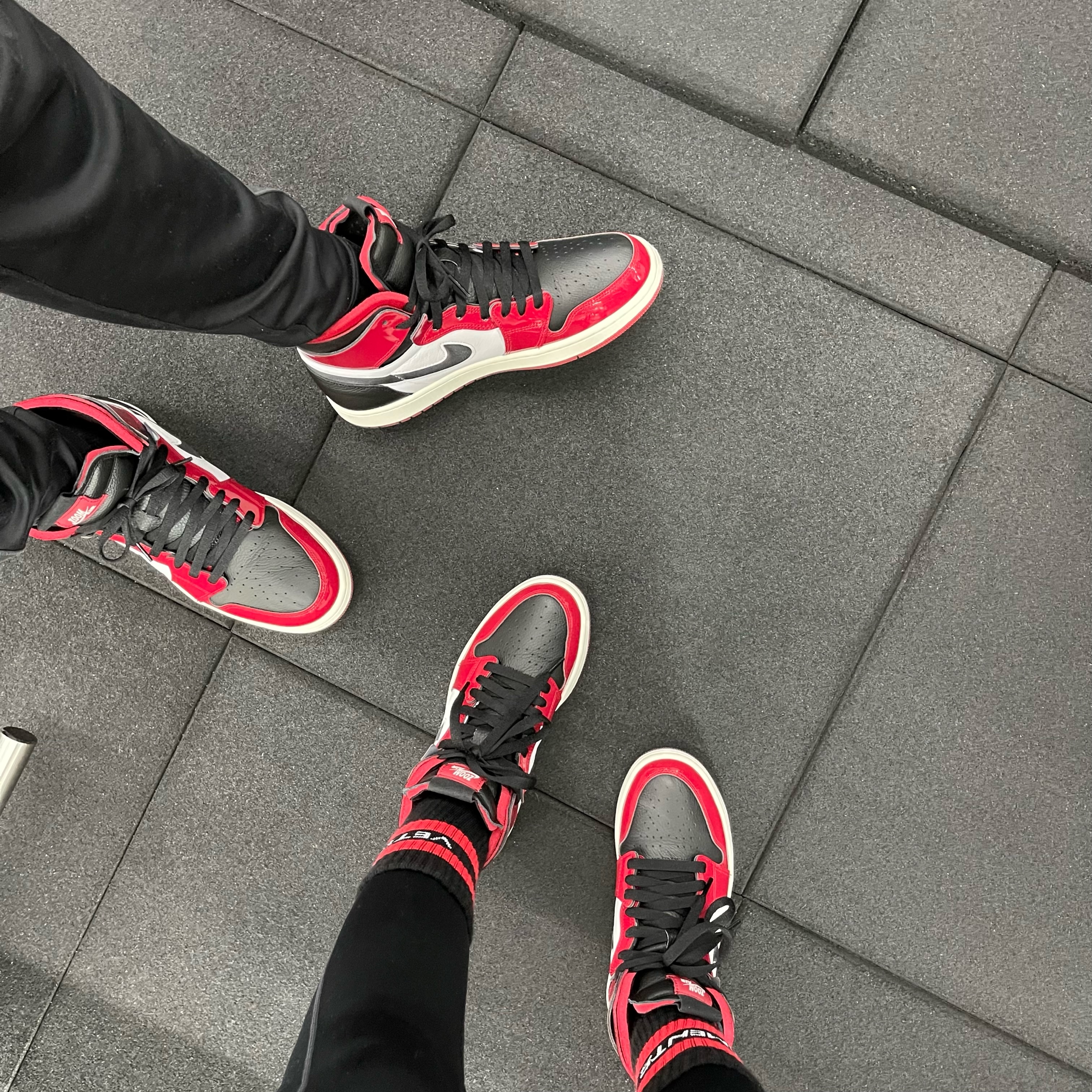 (W) Jordan 1 Zoom Air CMFT Gym Red Black 착용 스타일