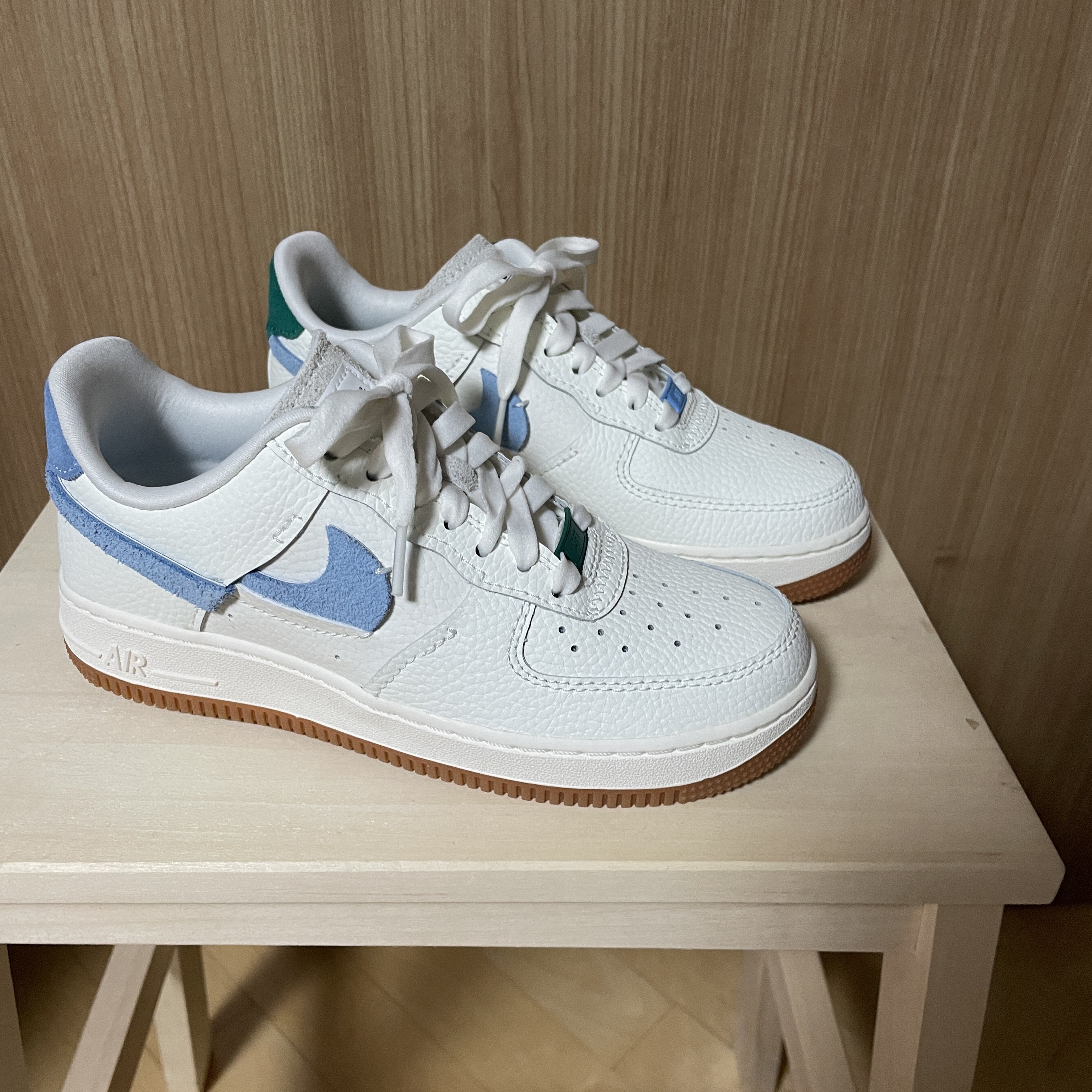 (W) Nike Air Force 1 Vandalized Sail Mystic Green 착용 스타일 - 2