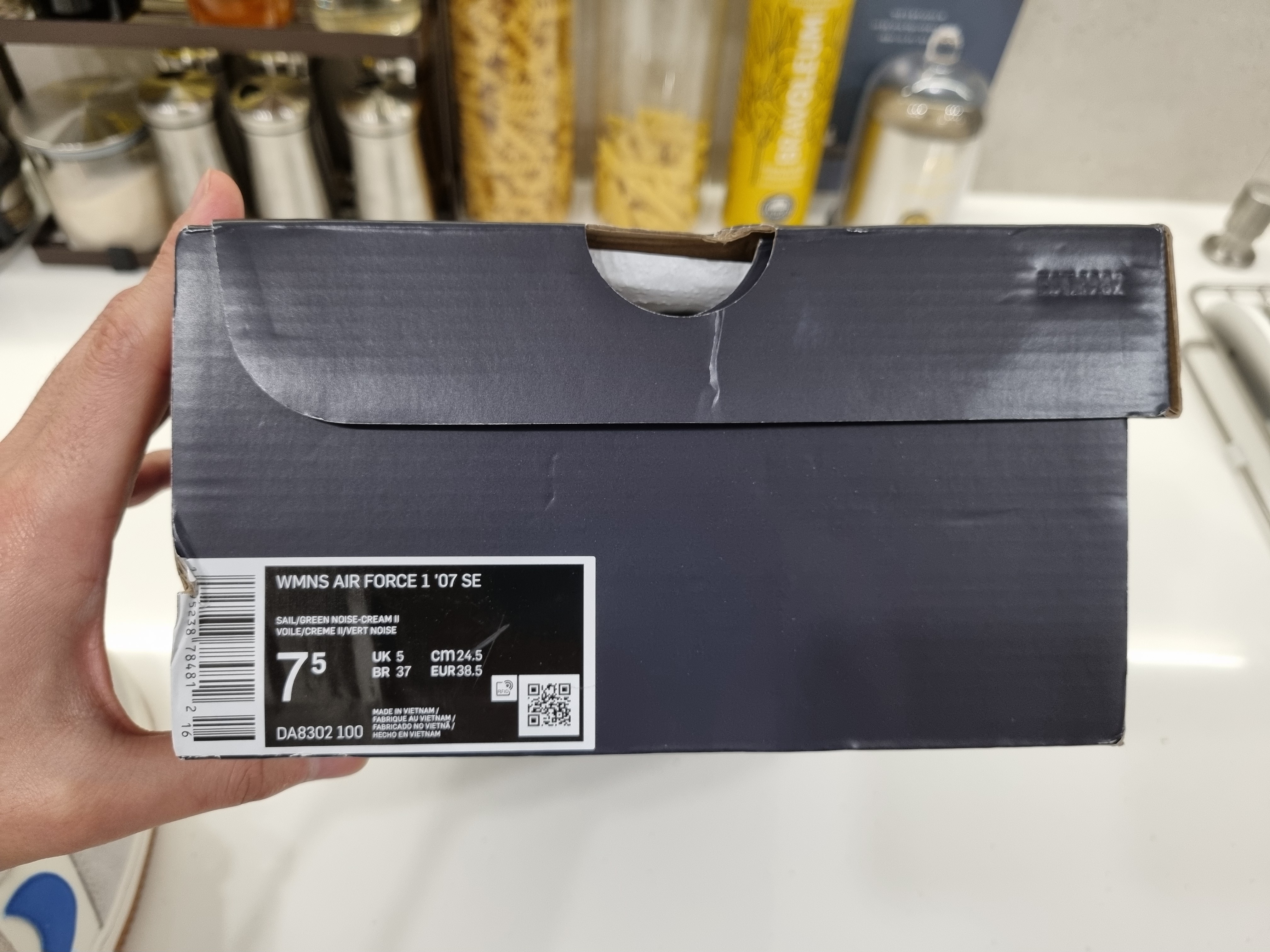 (W) Nike Air Force 1 '07 SE First Use Sail Green Noise 착용 스타일 - 5
