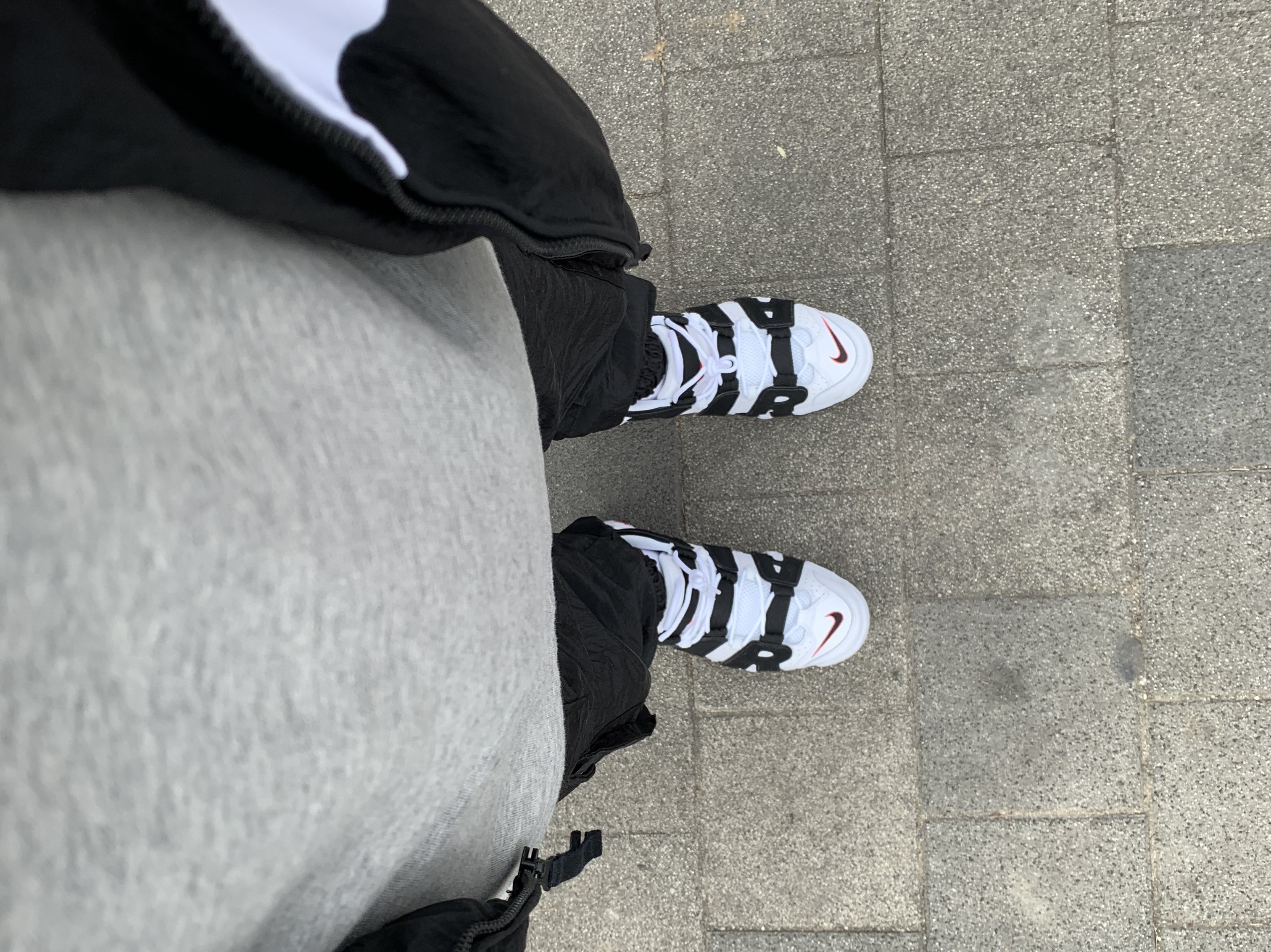 Nike Air More Uptempo Scottie Pippen 착용 스타일