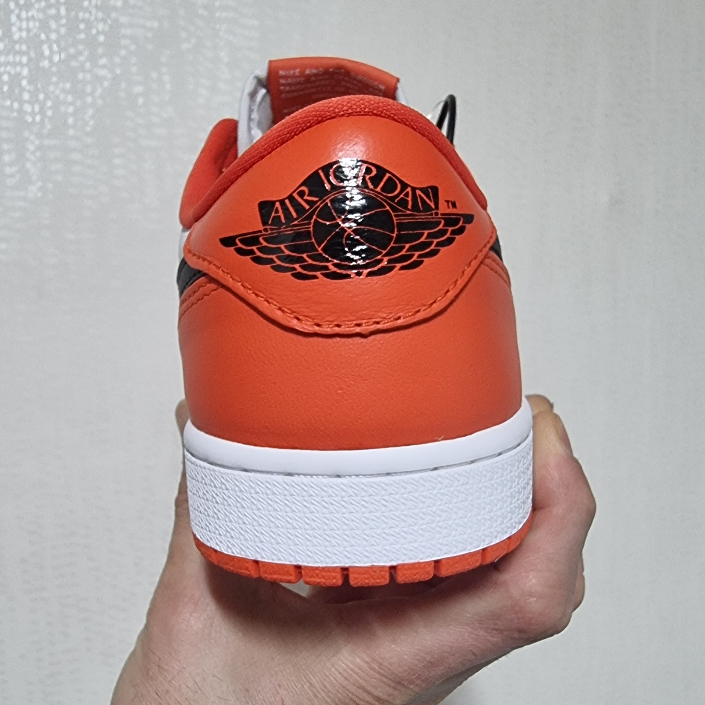 Jordan 1 Low OG Starfish 착용 스타일 - 3