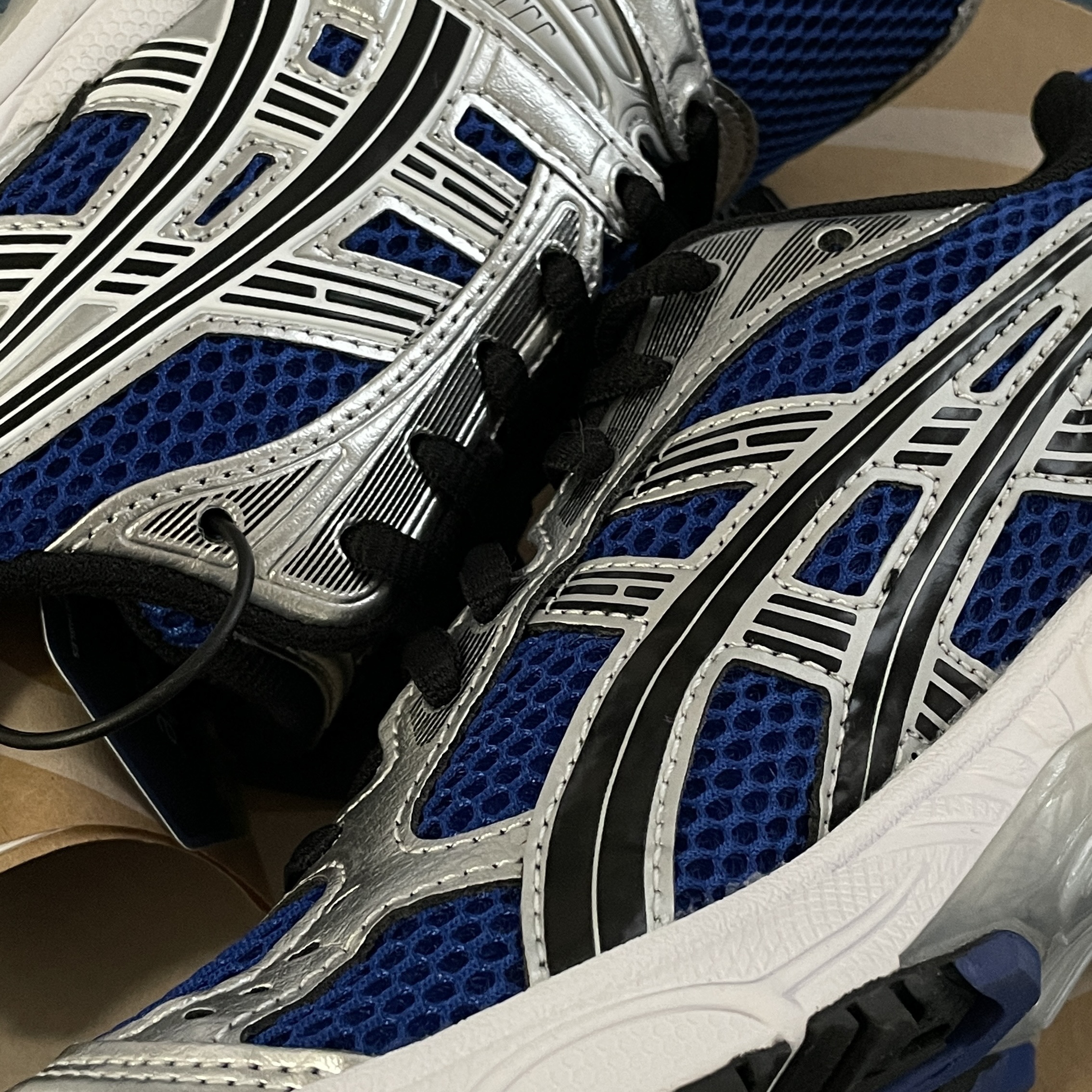 Asics Gel-Kayano 14 Monaco Blue Black 착용 스타일 - 2