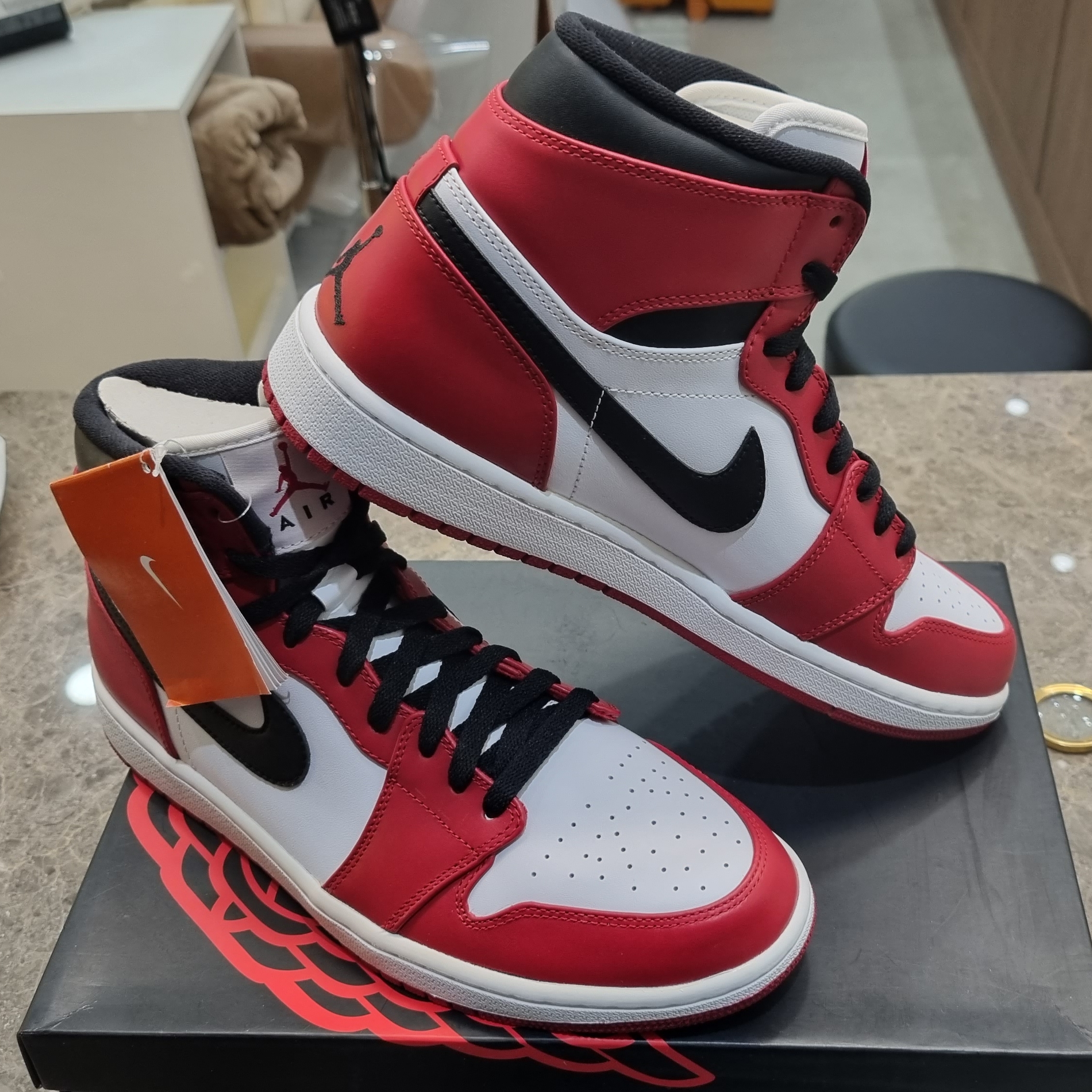 Jordan 1 Retro Chicago 2013, (GS) Jordan 1 Retro High OG Chicago 2013 착용 스타일 - 2