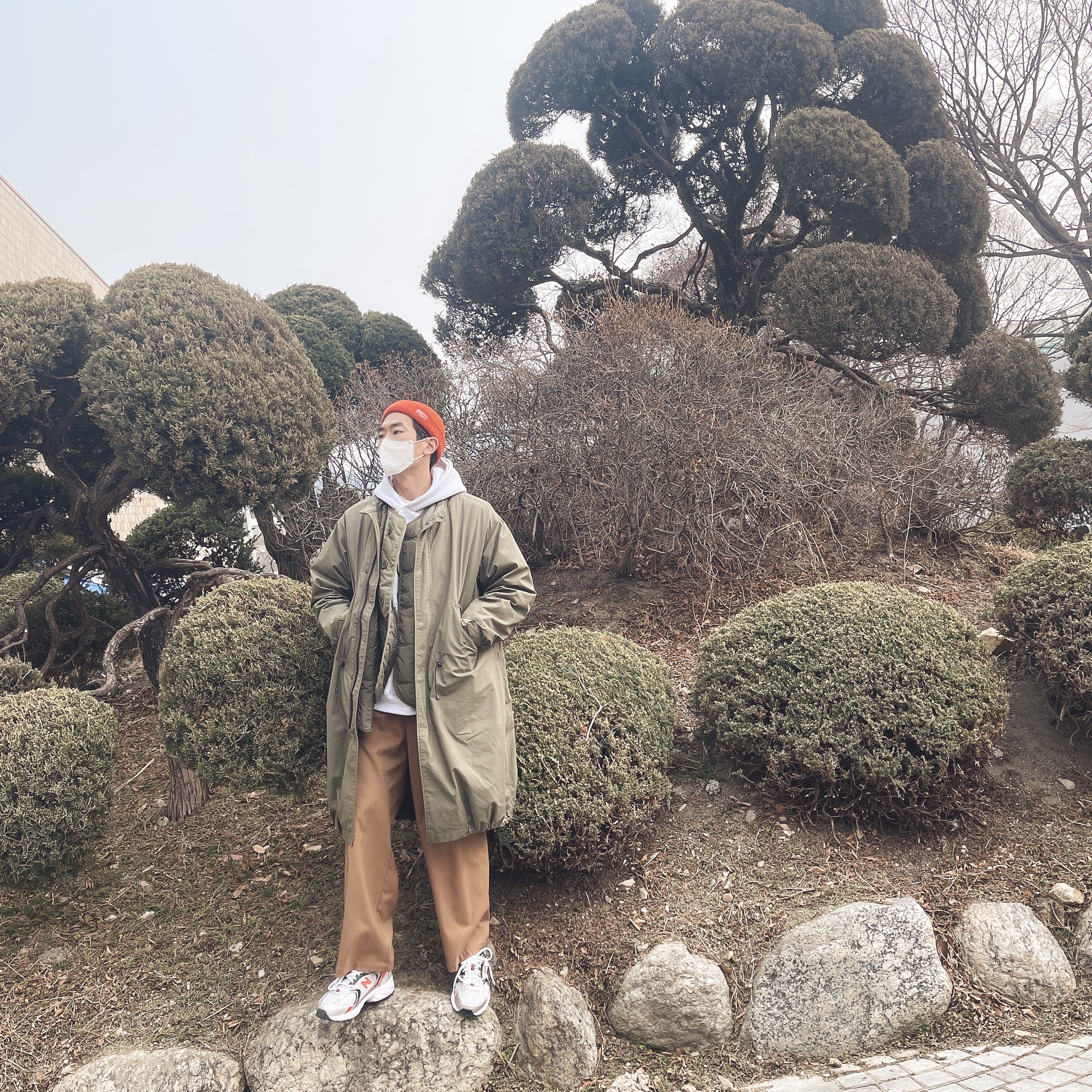 New Balance 530 Metal Orange 착용 스타일