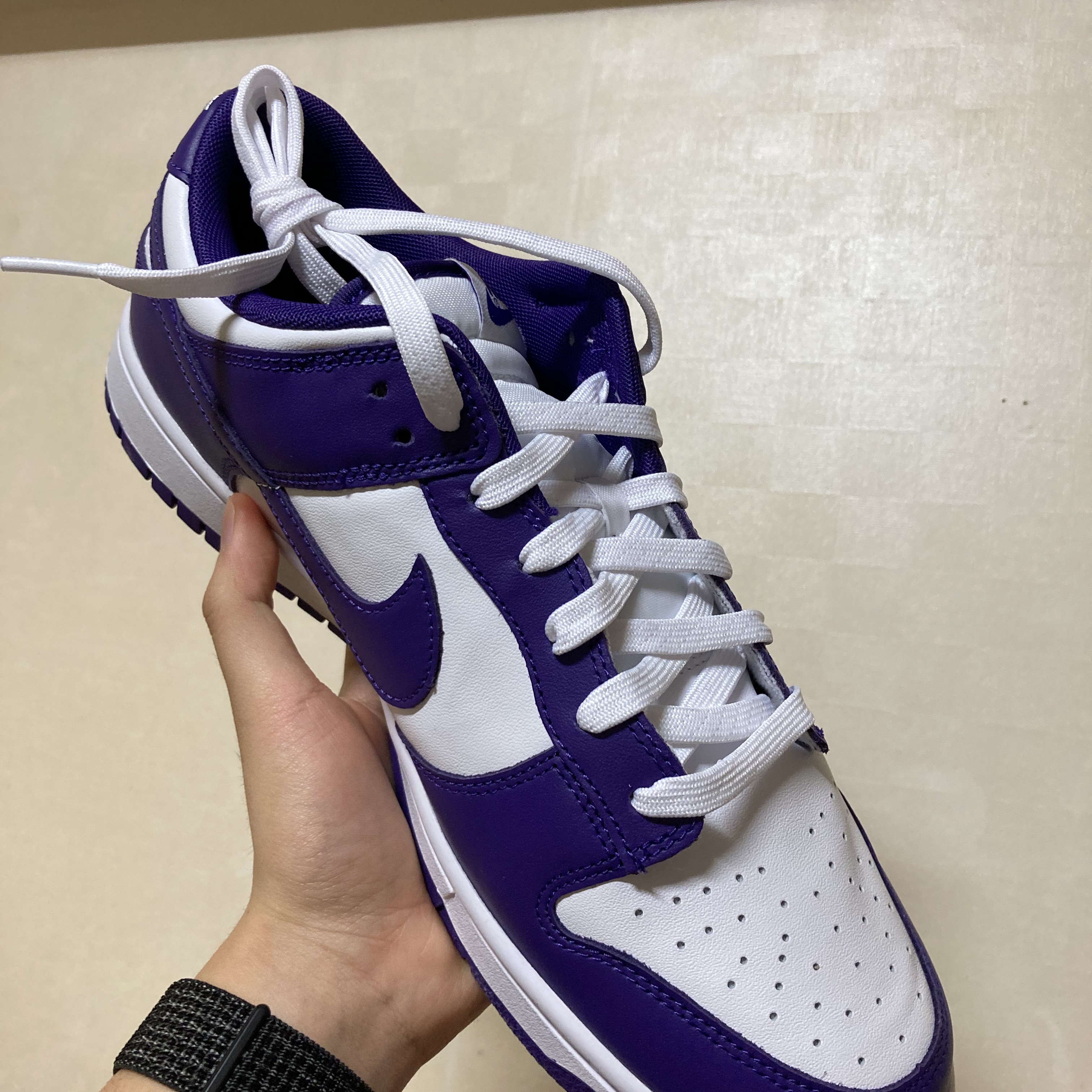 Nike Dunk Low Retro Championship Court Purple 착용 스타일 - 3