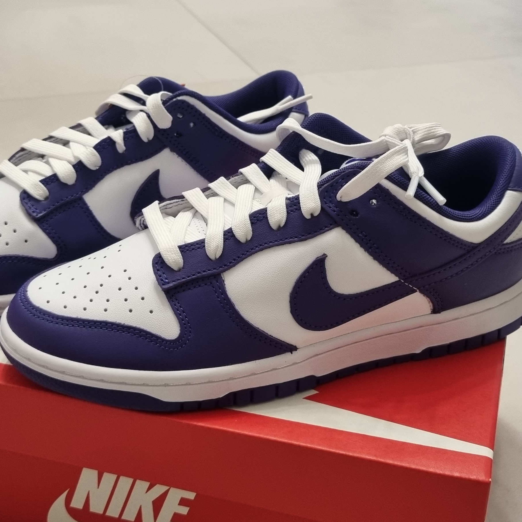 Nike Dunk Low Retro Championship Court Purple 착용 스타일 - 2