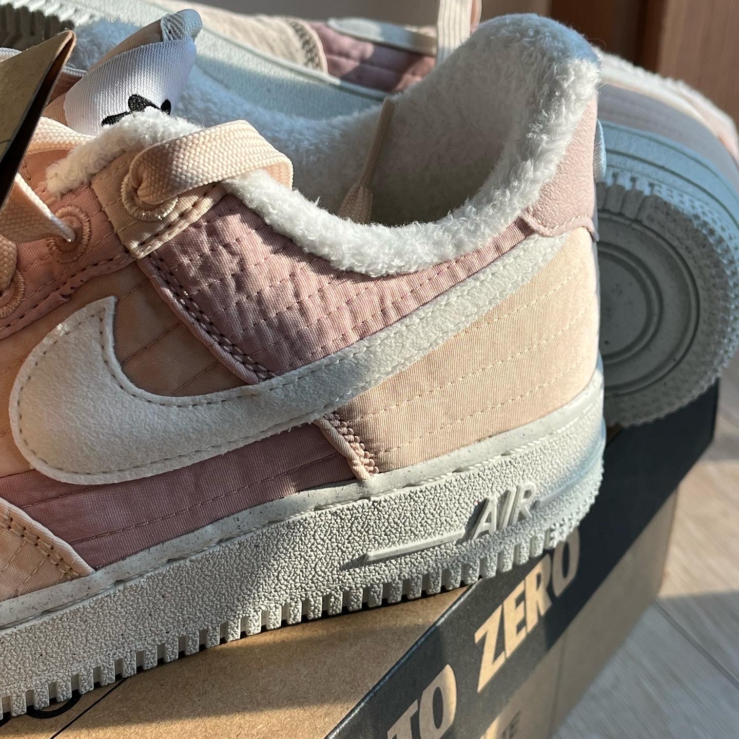 (W) Nike Air Force 1 '07 LXX Next Nature Pearl White Quilt 착용 스타일 - 2