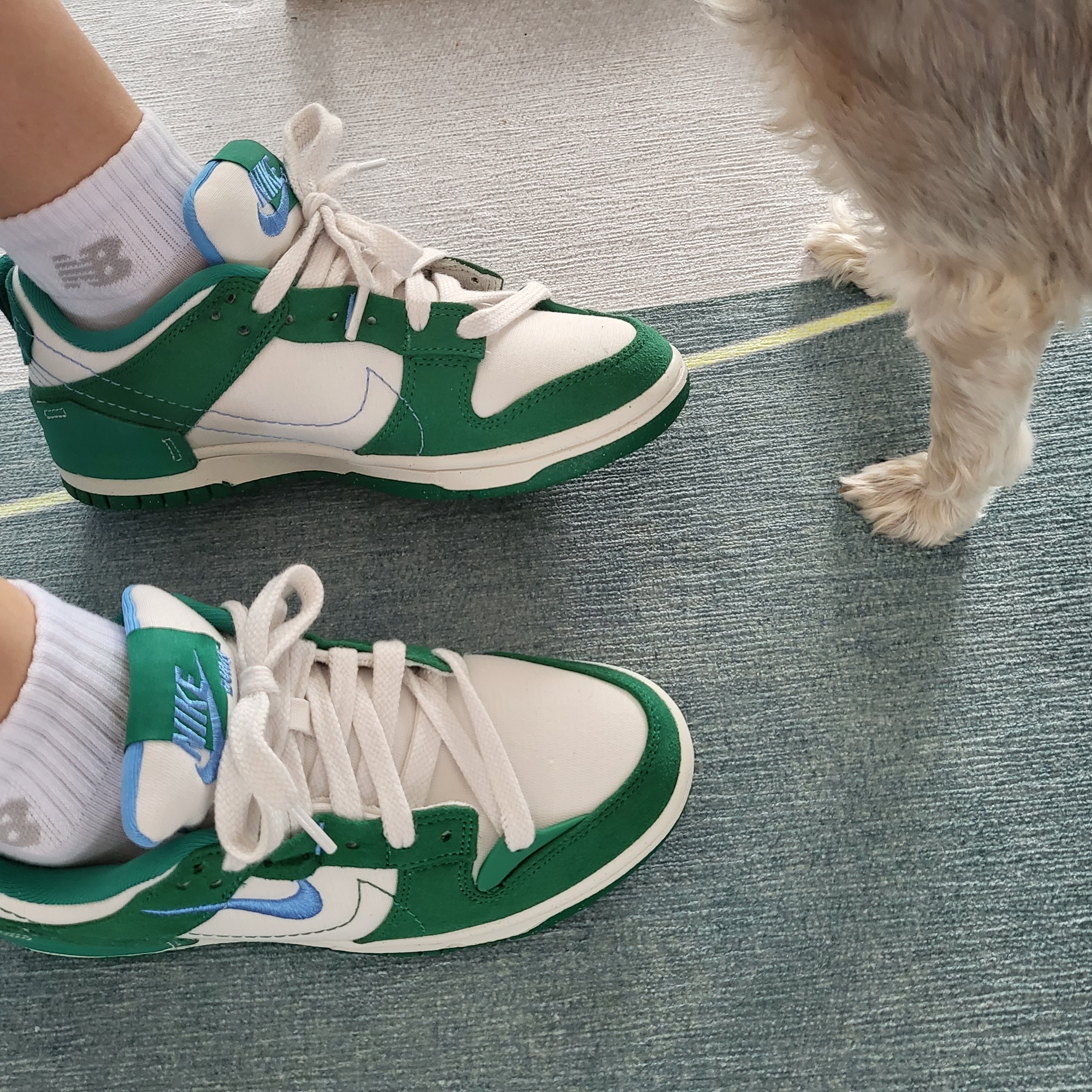 (W) Nike Dunk Low Disrupt 2 Phantom University Blue 착용 스타일 - 3