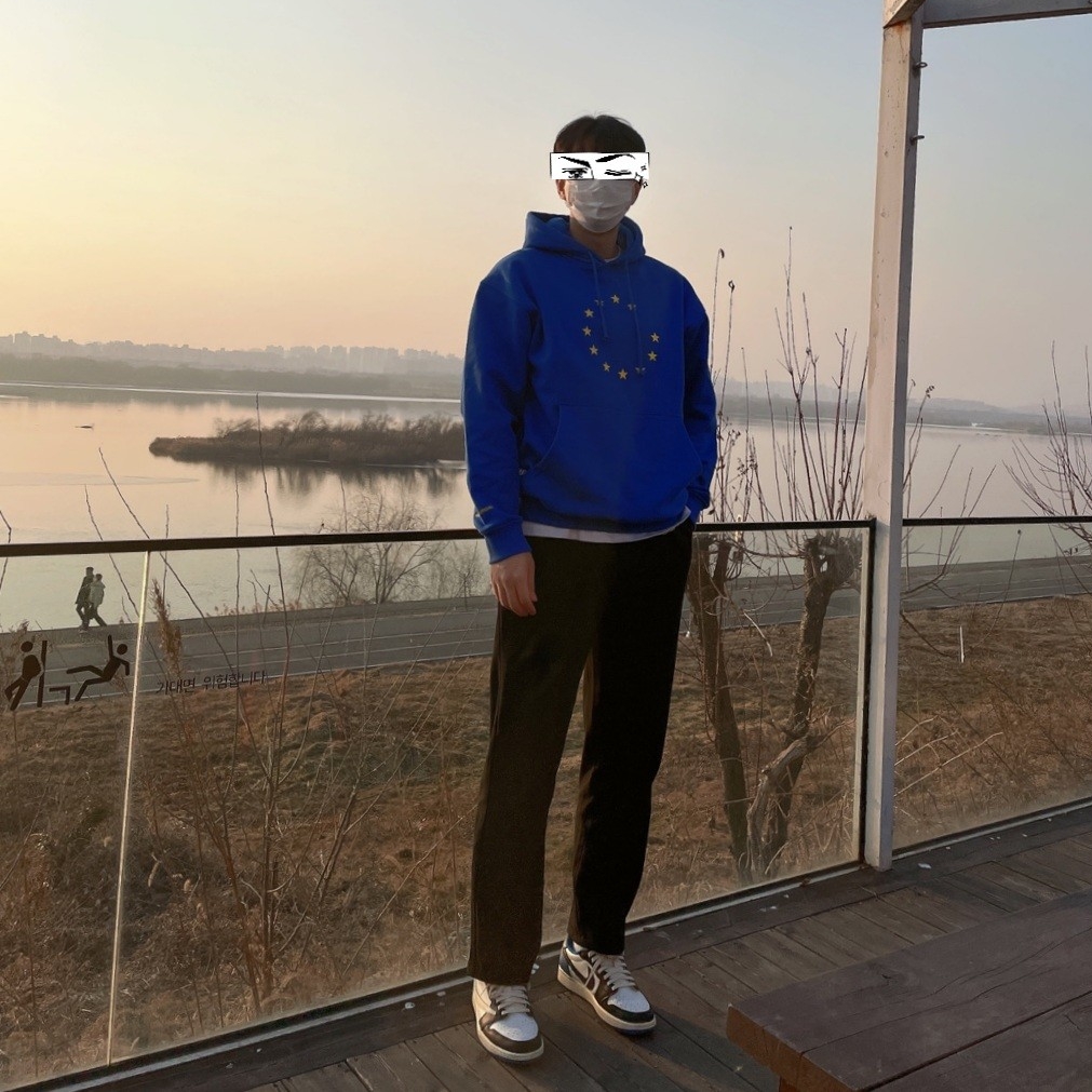 Souvenir Official Eunify Classic Hoodie Blue, Jordan 1 x Travis Scott x Fragment Retro Low OG SP Military Blue 착용 스타일