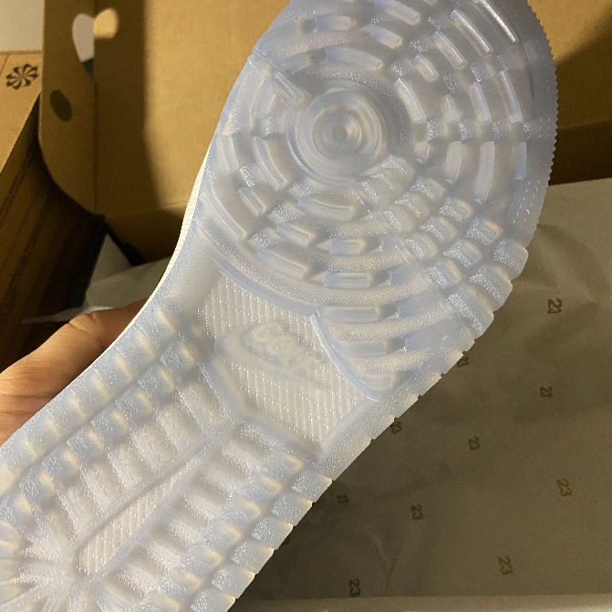 Jordan 1 Low Golf Wolf Grey 착용 스타일 - 4