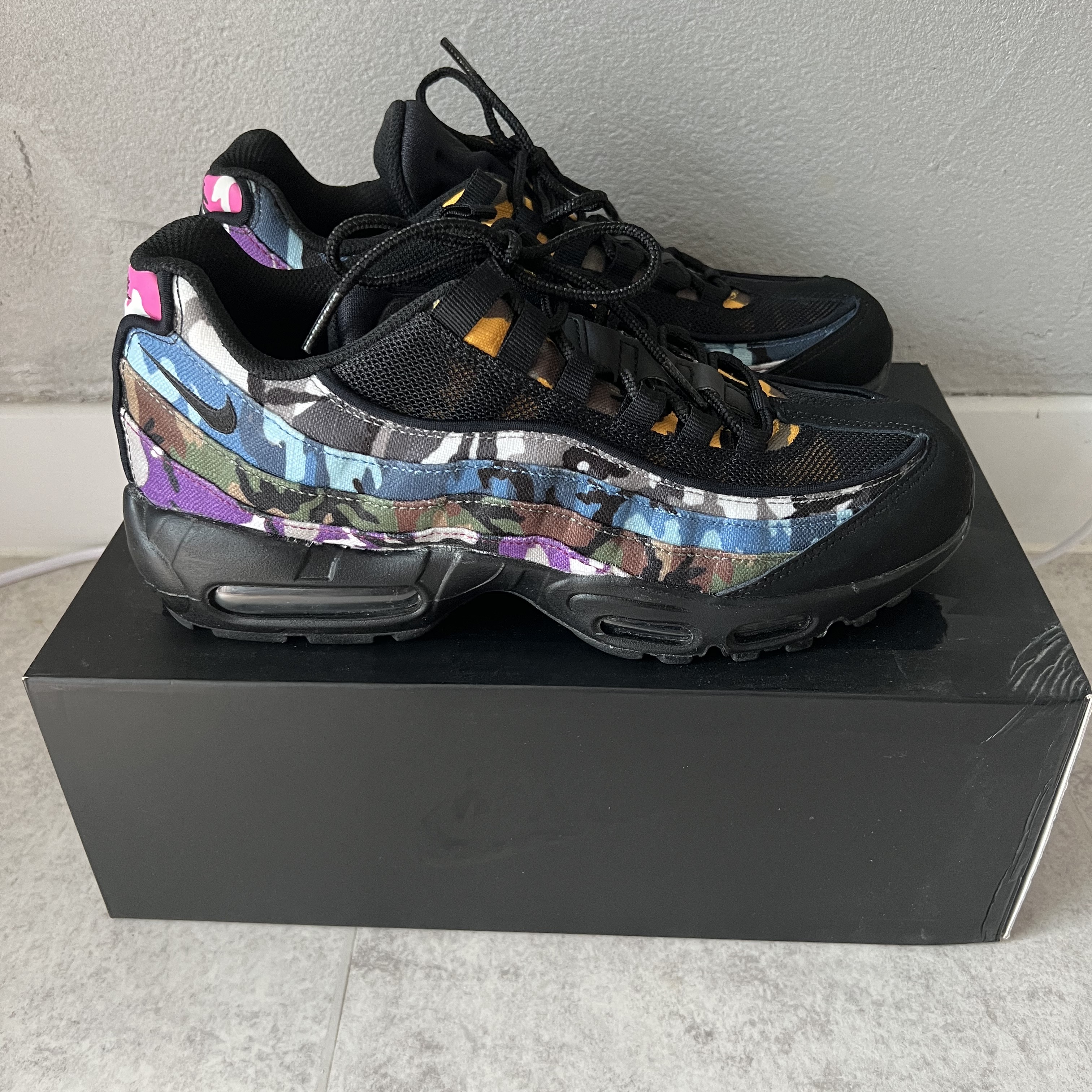 Nike Air Max 95 ERDL Party Black 착용 스타일 - 1
