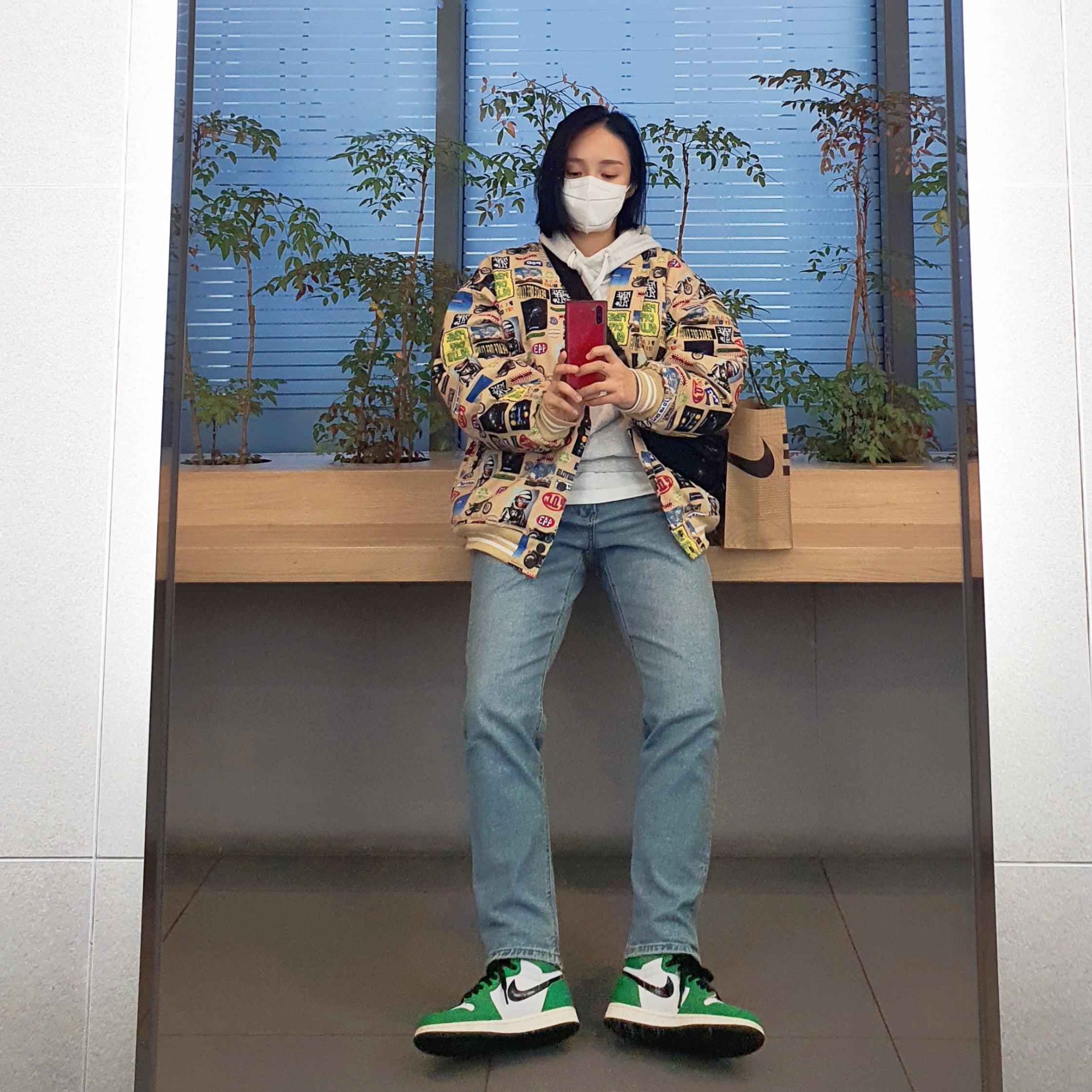 (W) Jordan 1 Retro High OG Lucky Green, (W) Nike Dunk Low Essential Black Paisley 착용 스타일