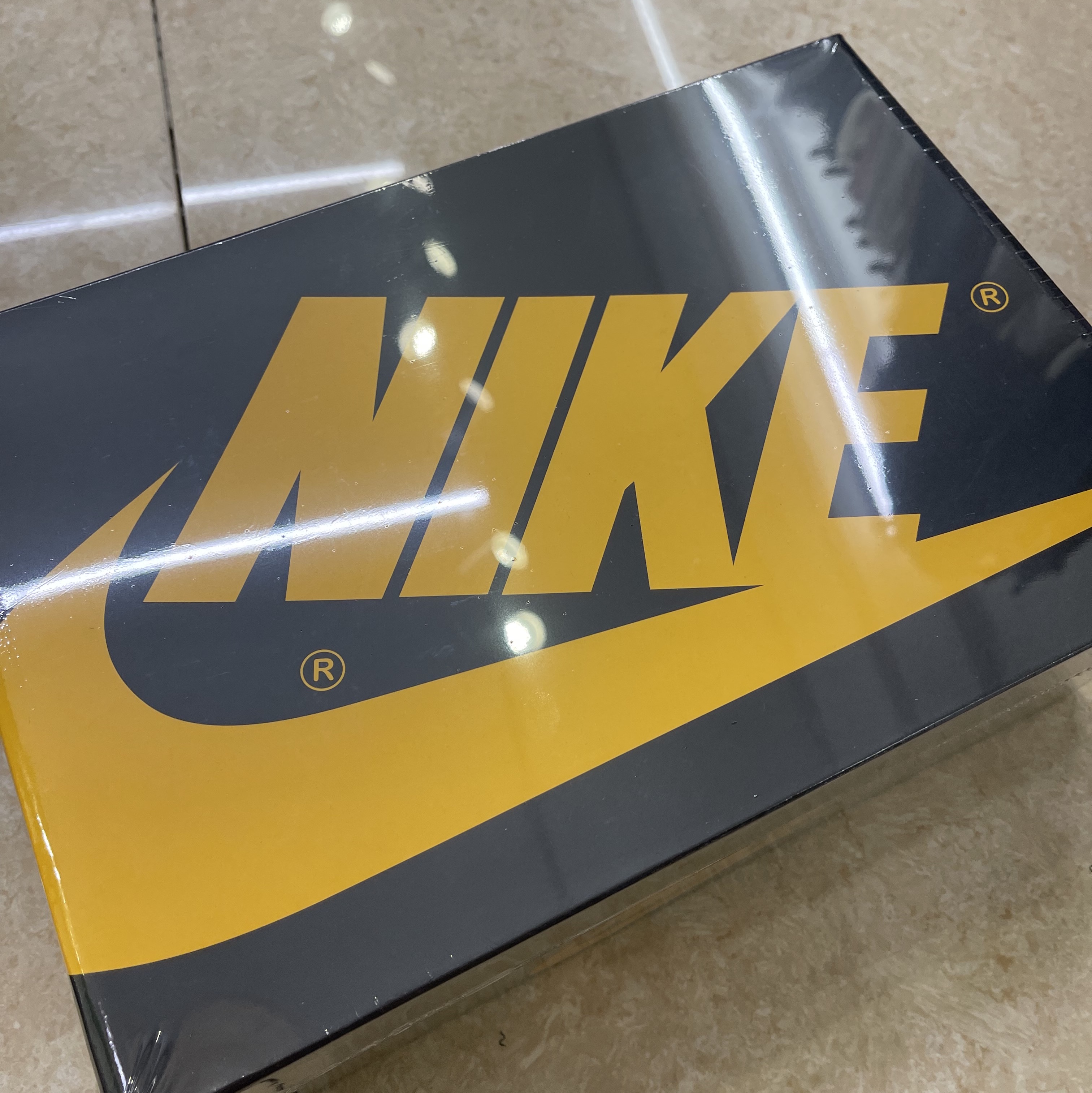 Jordan 1 Retro High OG Pollen 착용 스타일 - 1