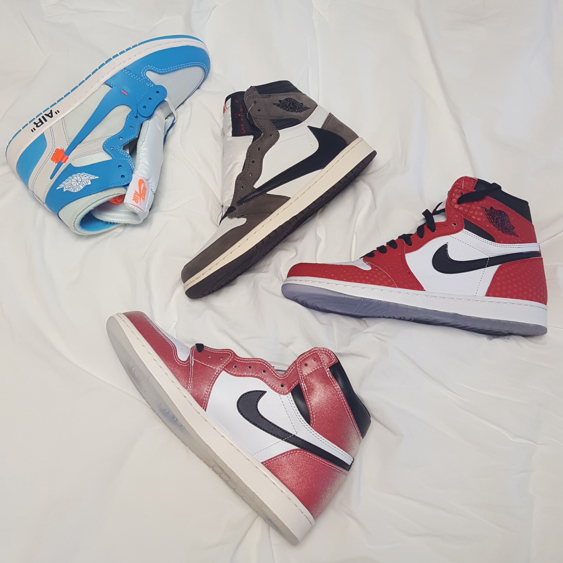 Jordan 1 x Off-White Retro High University Blue, Jordan 1 x Travis Scott Retro High OG SP Mocha 착용 스타일 - 1