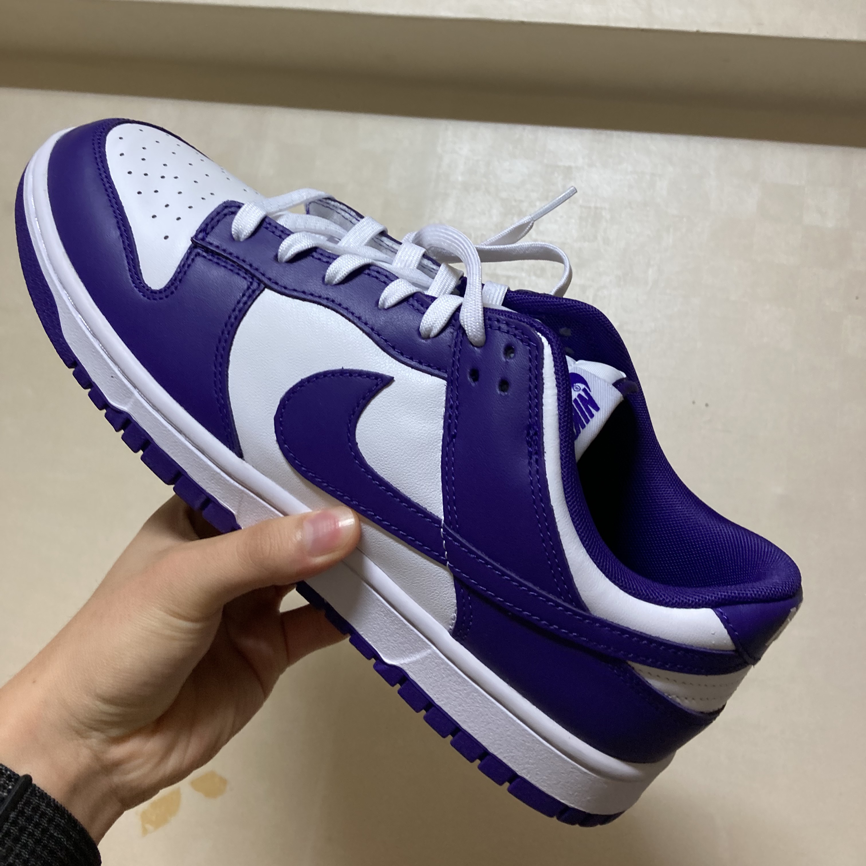 Nike Dunk Low Retro Championship Court Purple 착용 스타일 - 1