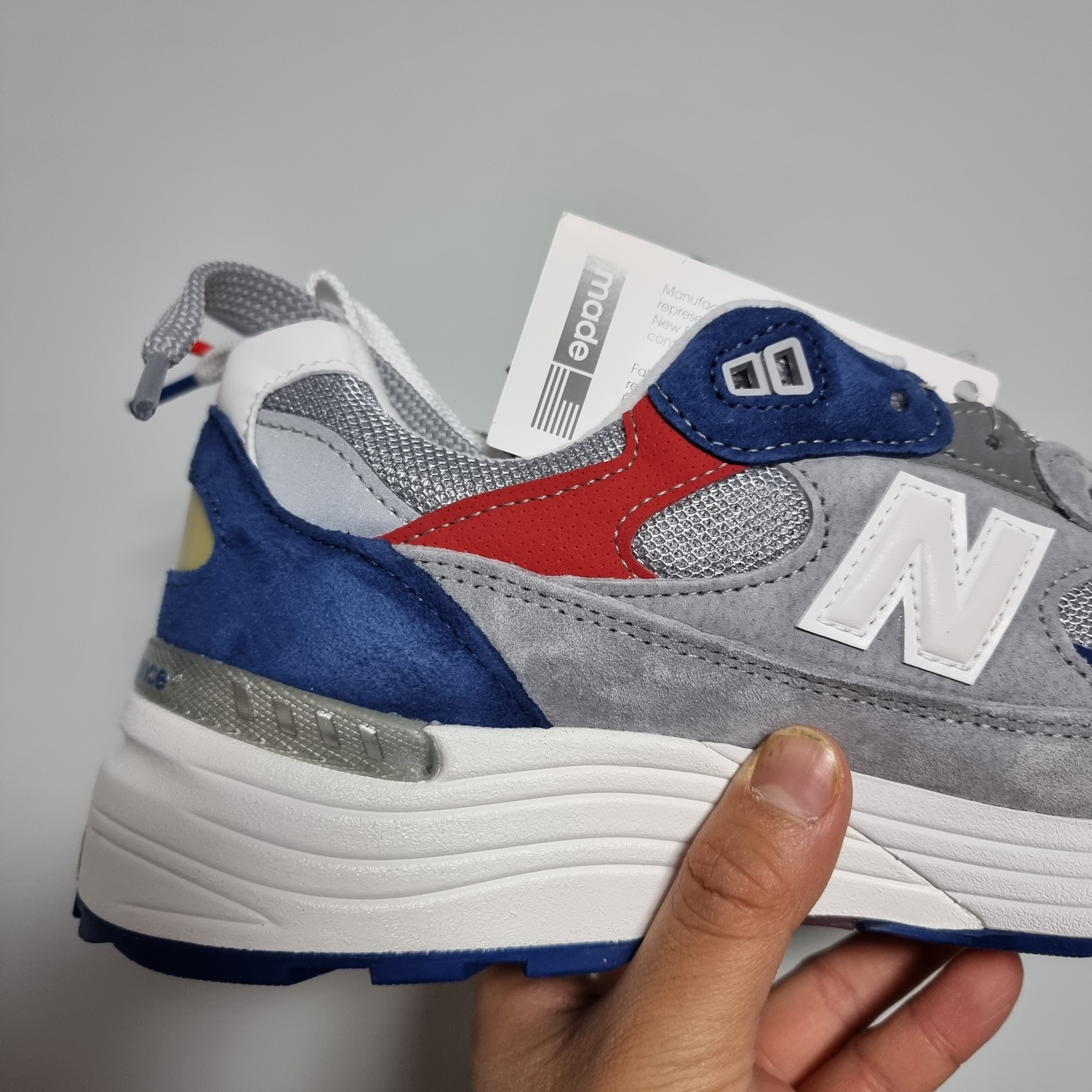 New Balance x DTLR 992 Made in USA Varsity 착용 스타일 - 2