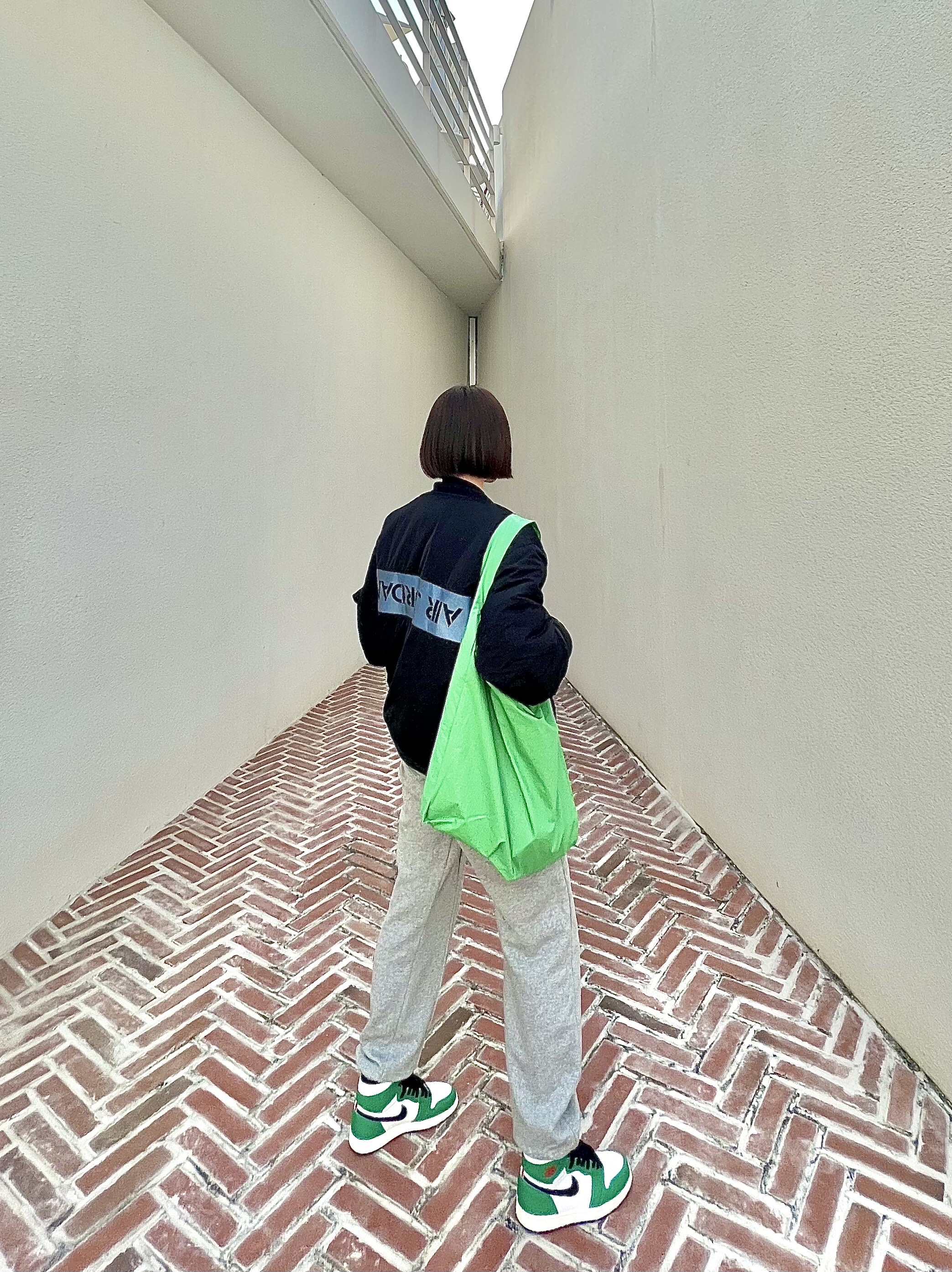 (W) Jordan 1 Retro High OG Lucky Green 착용 스타일 - 2