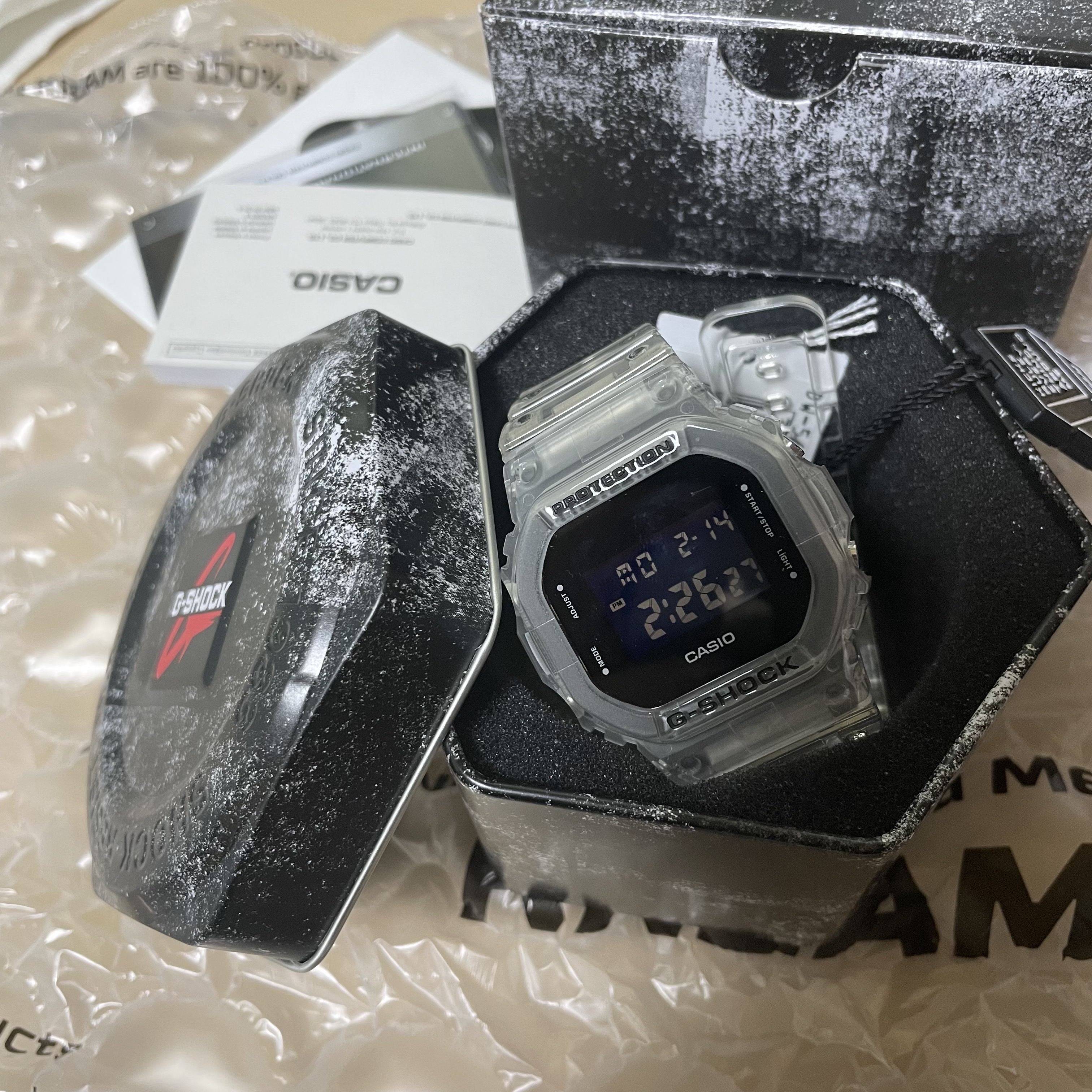 Casio G-Shock DW-5600SKE-7 착용 스타일 - 1