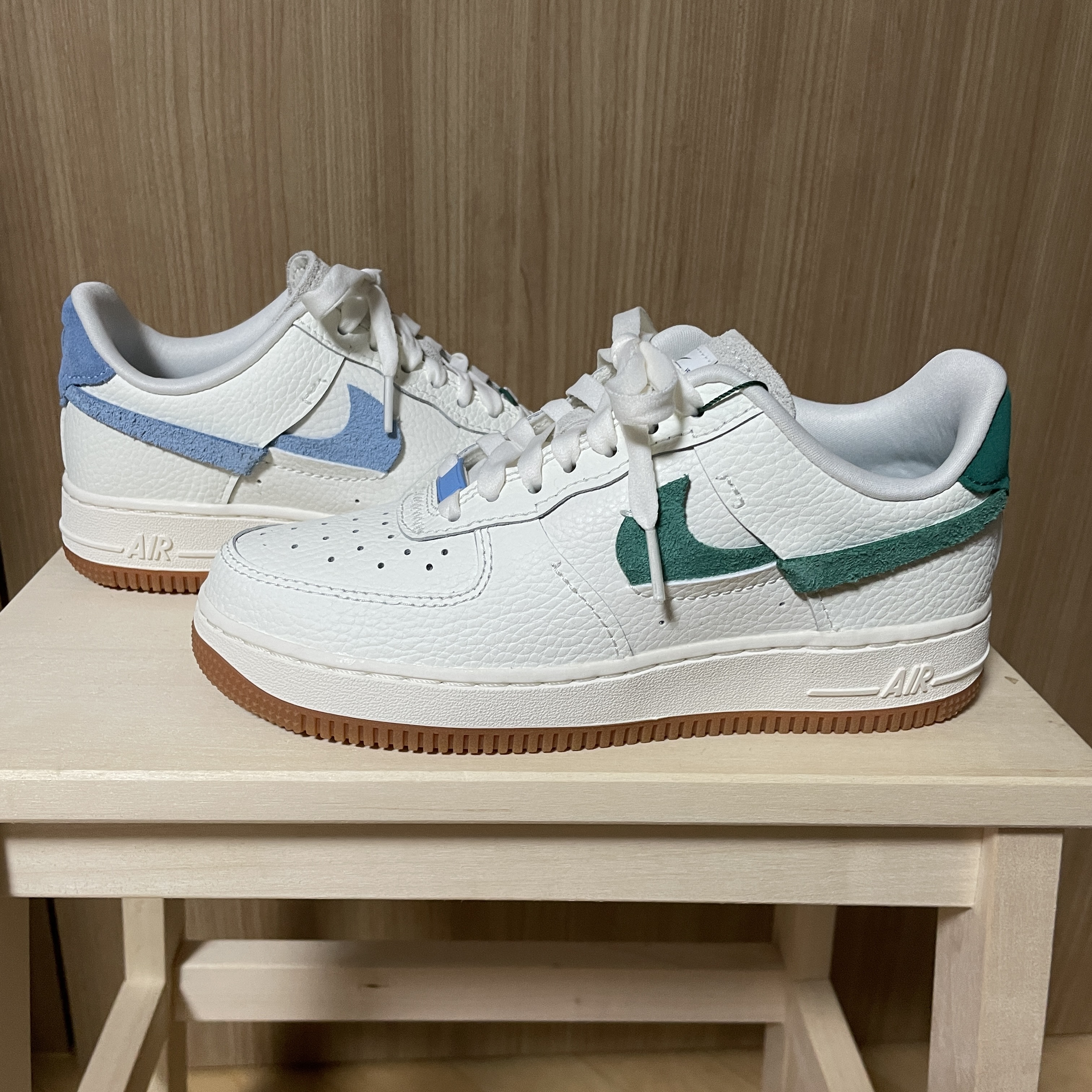 (W) Nike Air Force 1 Vandalized Sail Mystic Green 착용 스타일 - 4