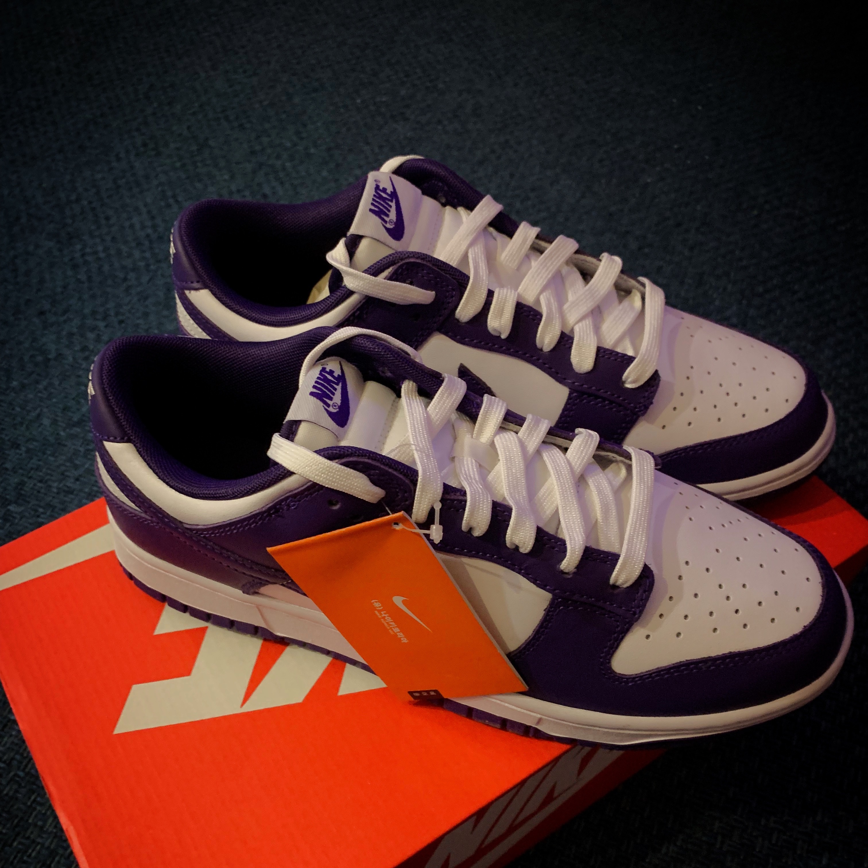 Nike Dunk Low Retro Championship Court Purple 착용 스타일 - 2