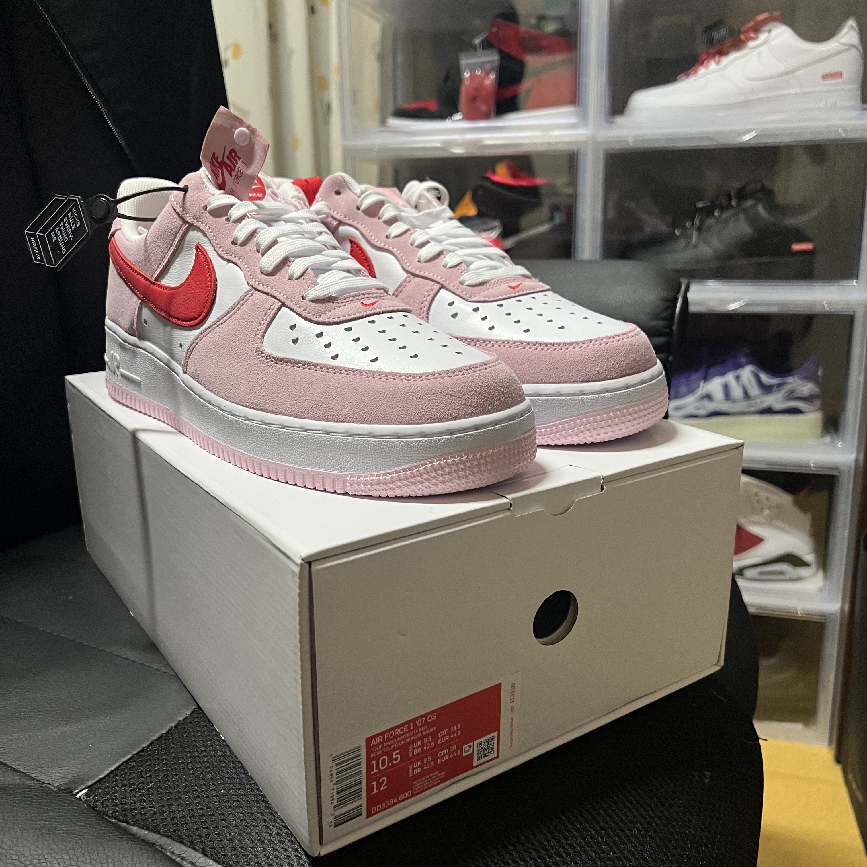 Nike Air Force 1 '07 QS Valentine's Day 착용 스타일 - 3