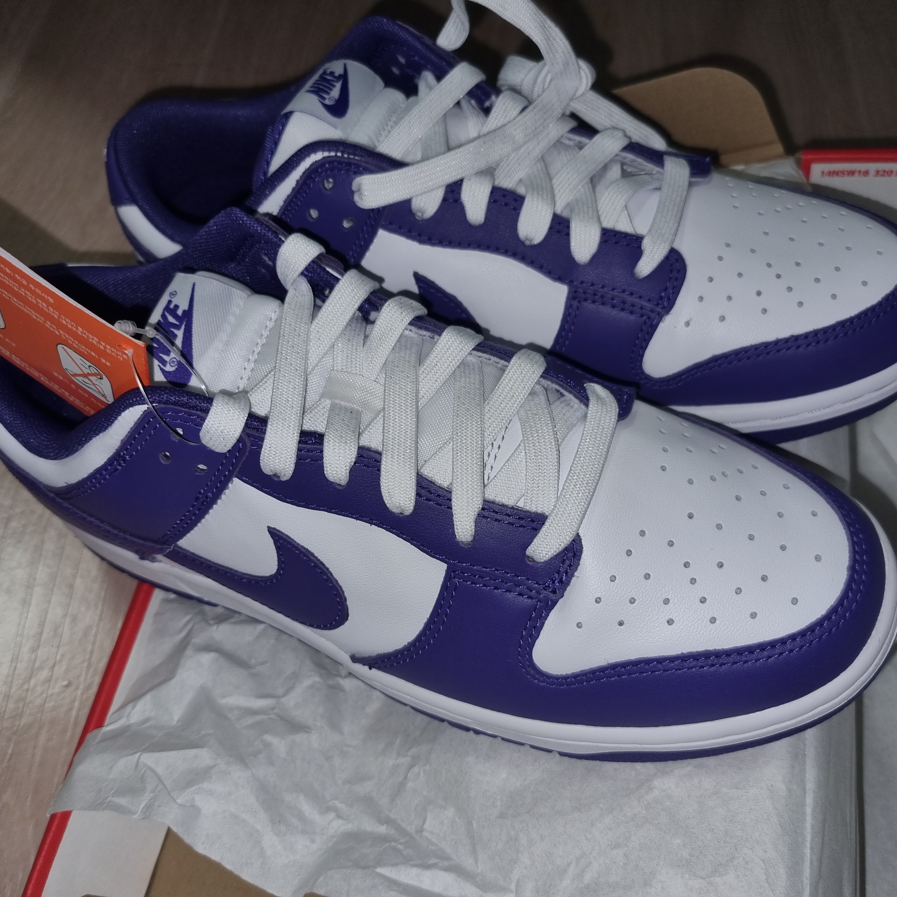 Nike Dunk Low Retro Championship Court Purple 착용 스타일 - 2