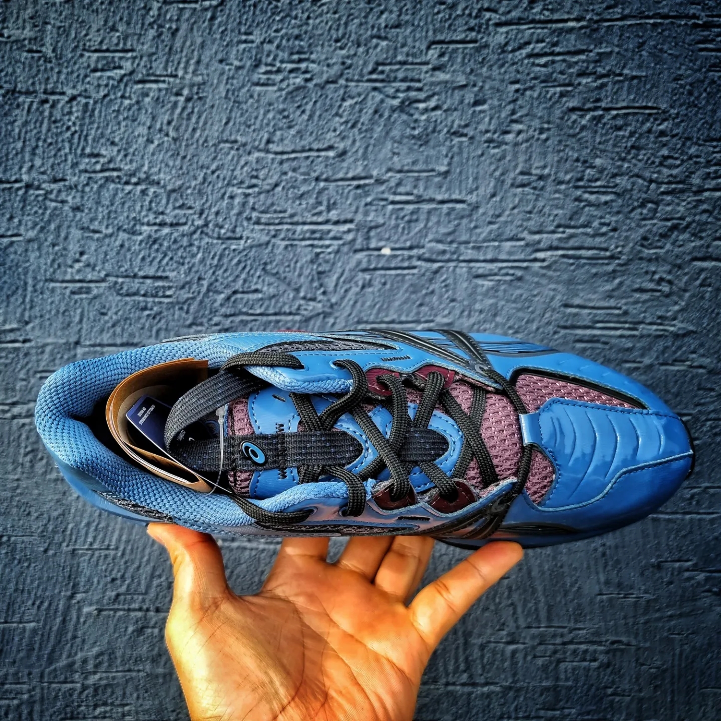 Asics HN2-S Protoblast Azure 착용 스타일 - 5